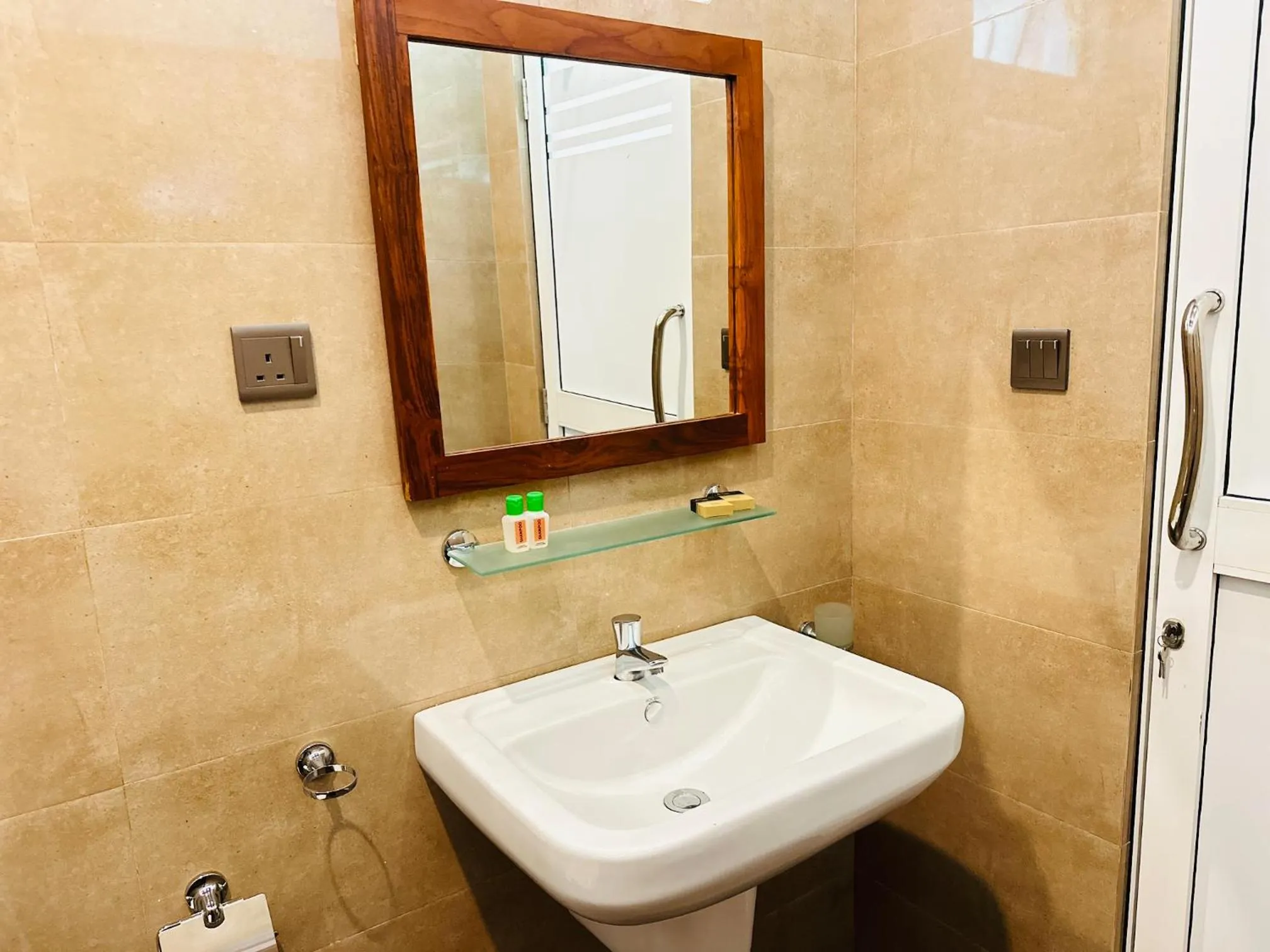 Bathroom in Gamodh Citadel Resort