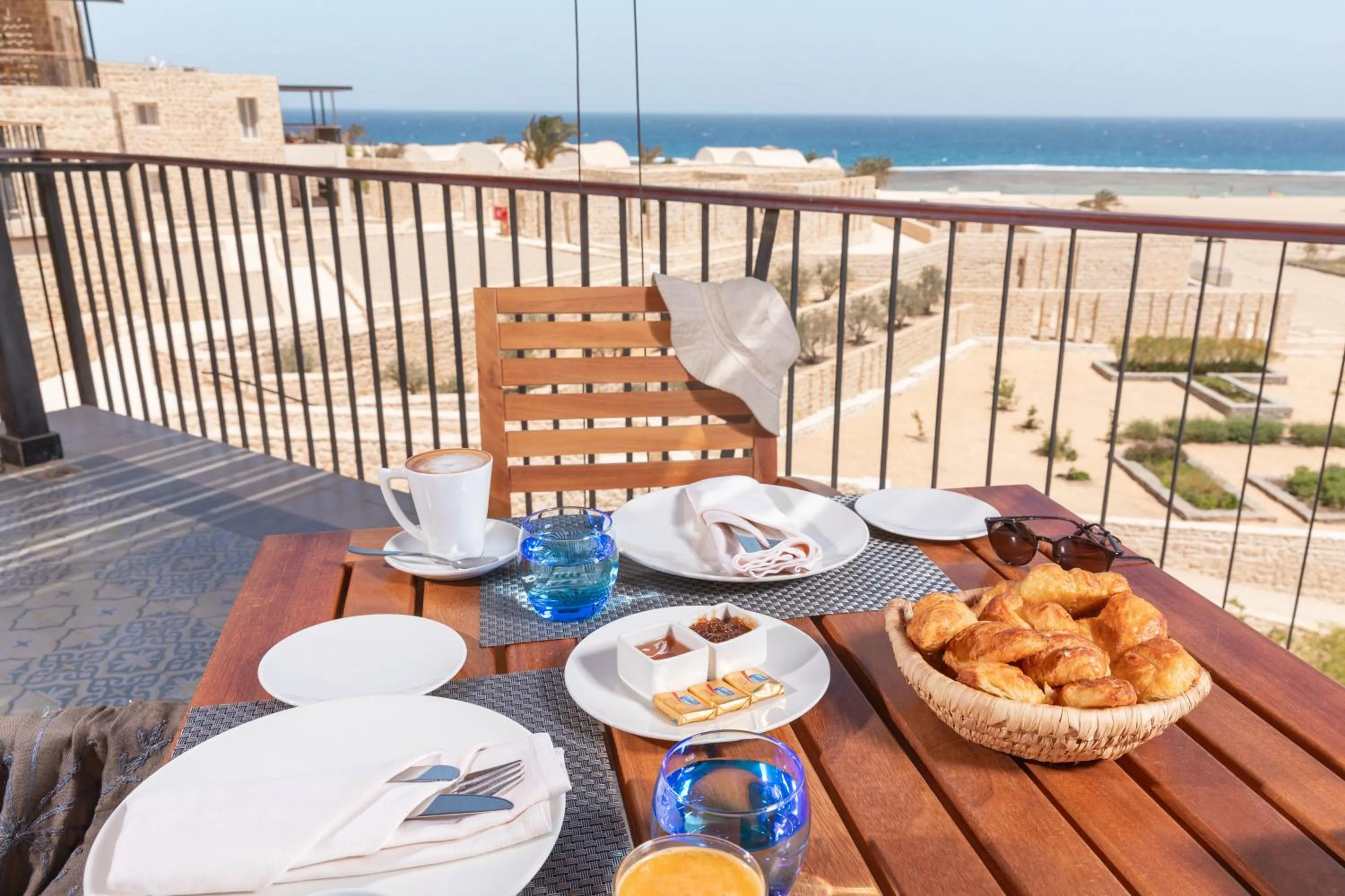 Breakfast in Wadi Sabarah Lodge