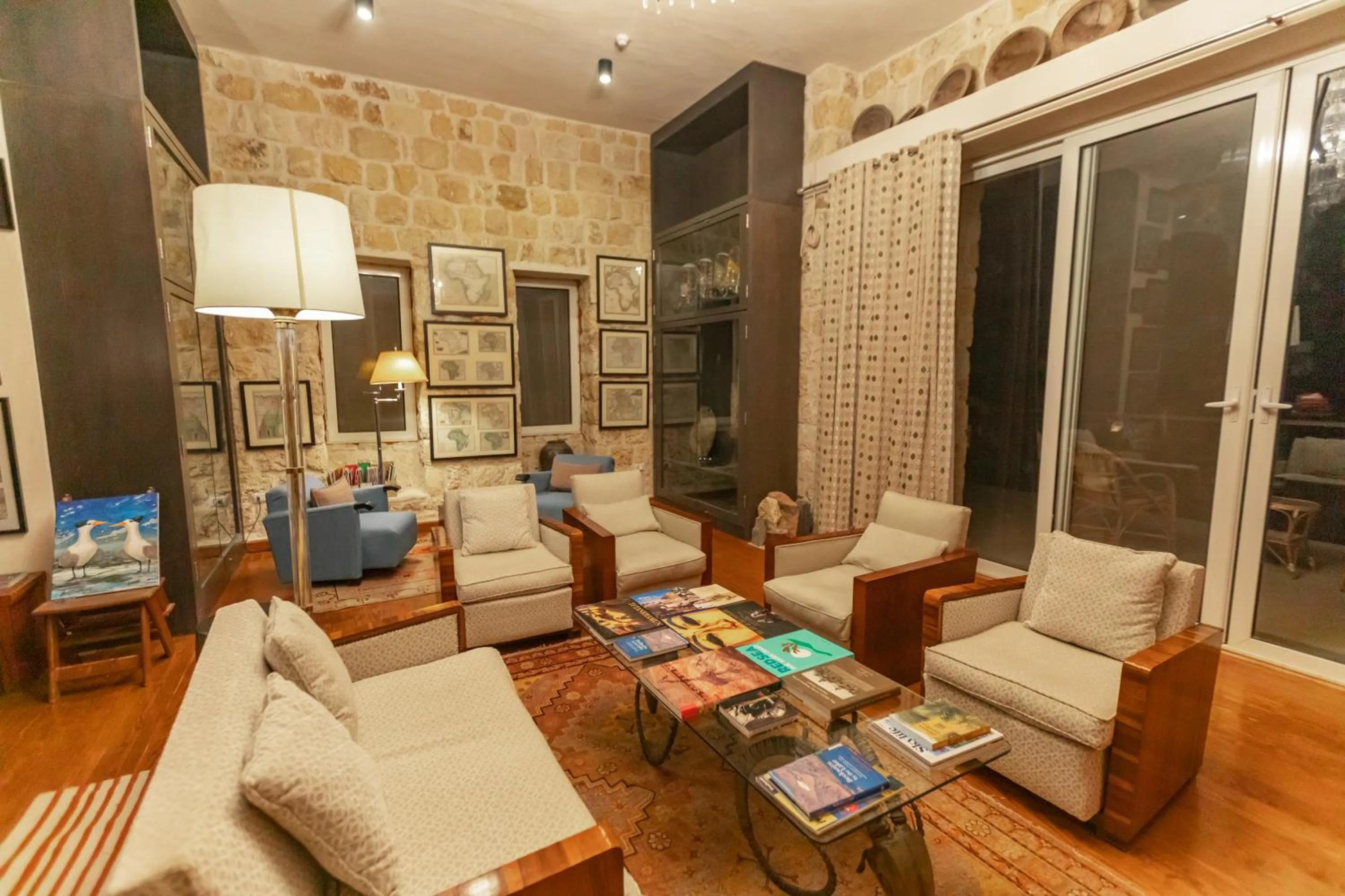 Library in Wadi Sabarah Lodge