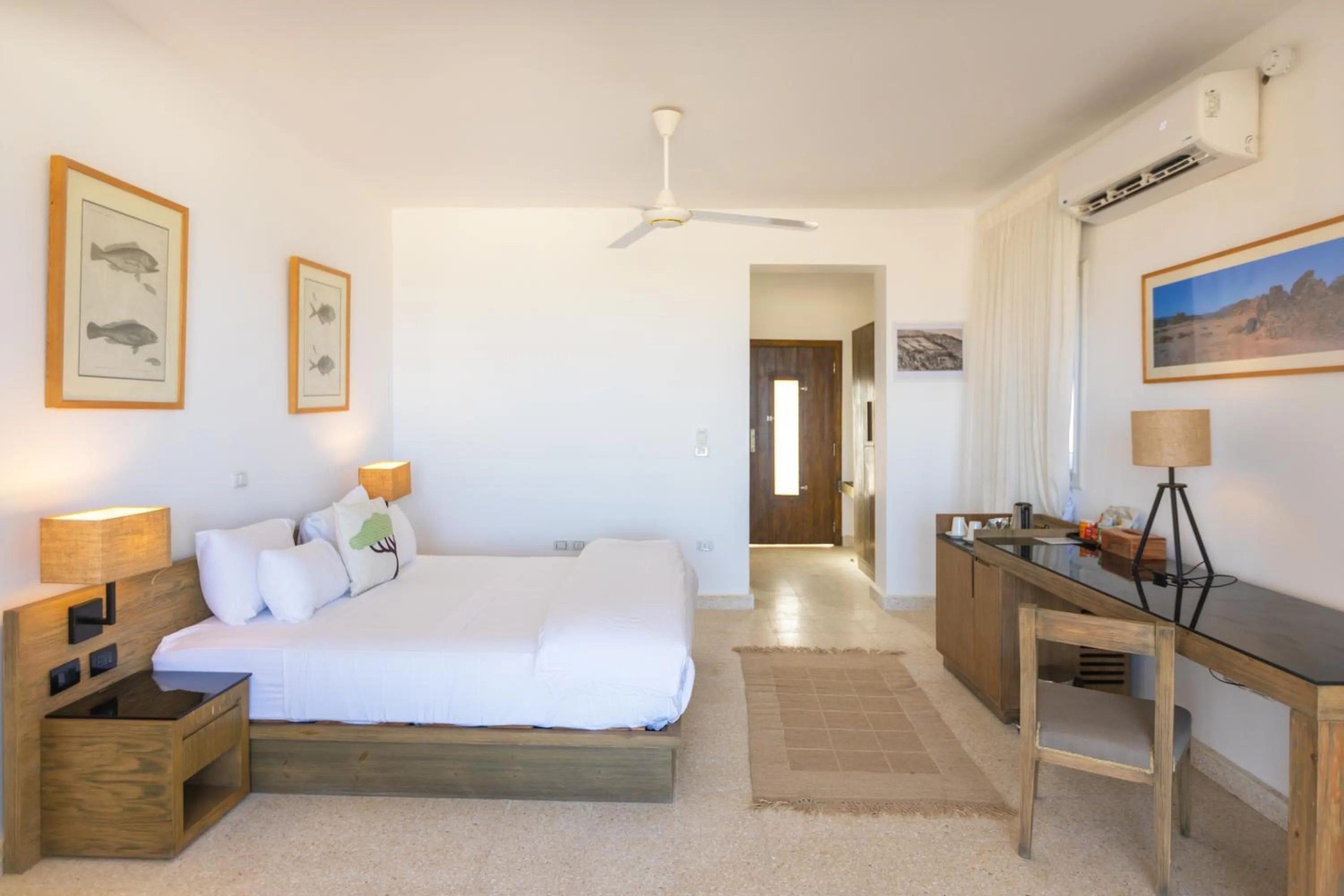 Photo of the whole room, Bed in Wadi Sabarah Lodge