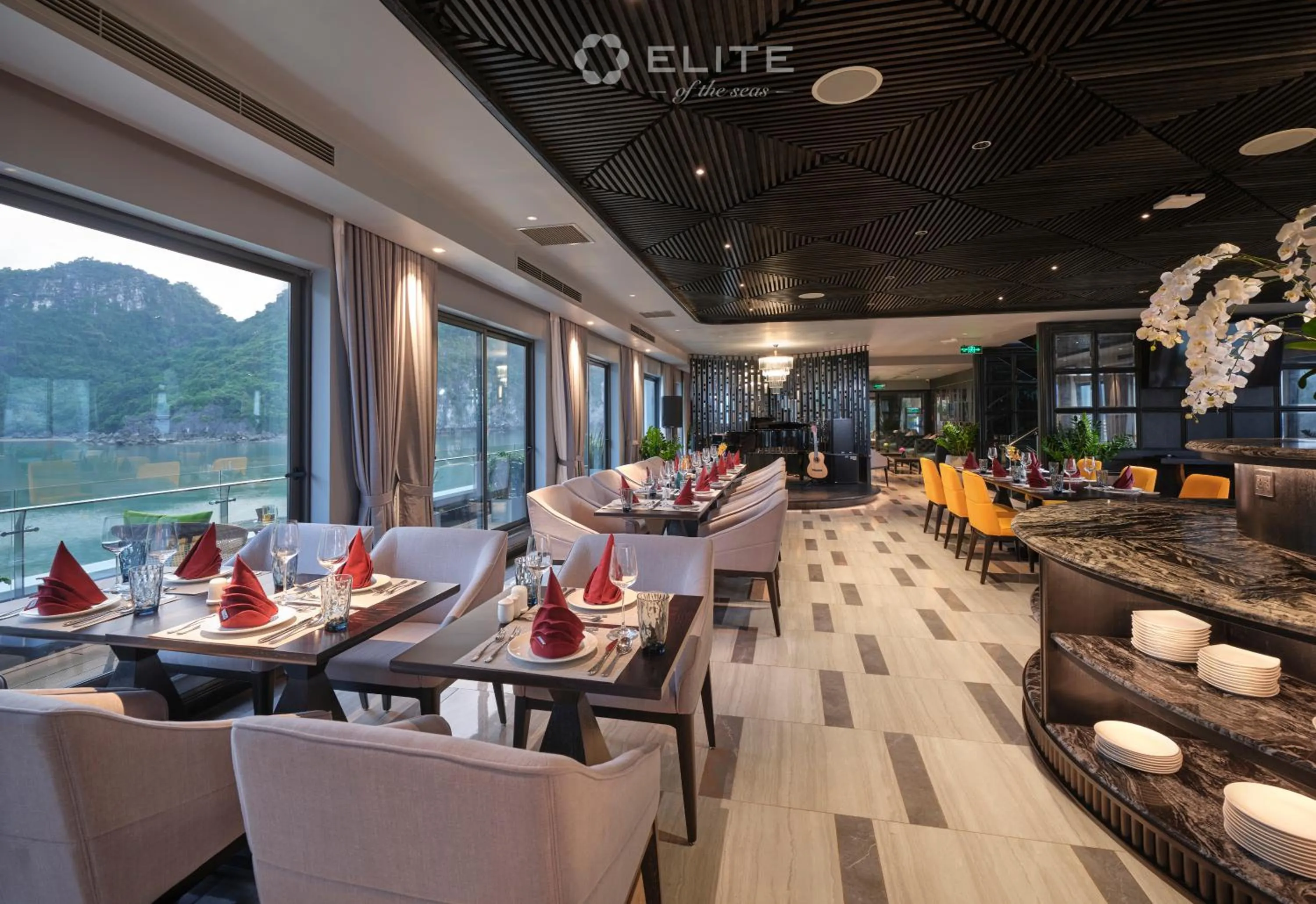 Restaurant/places to eat in Elite of the Seas