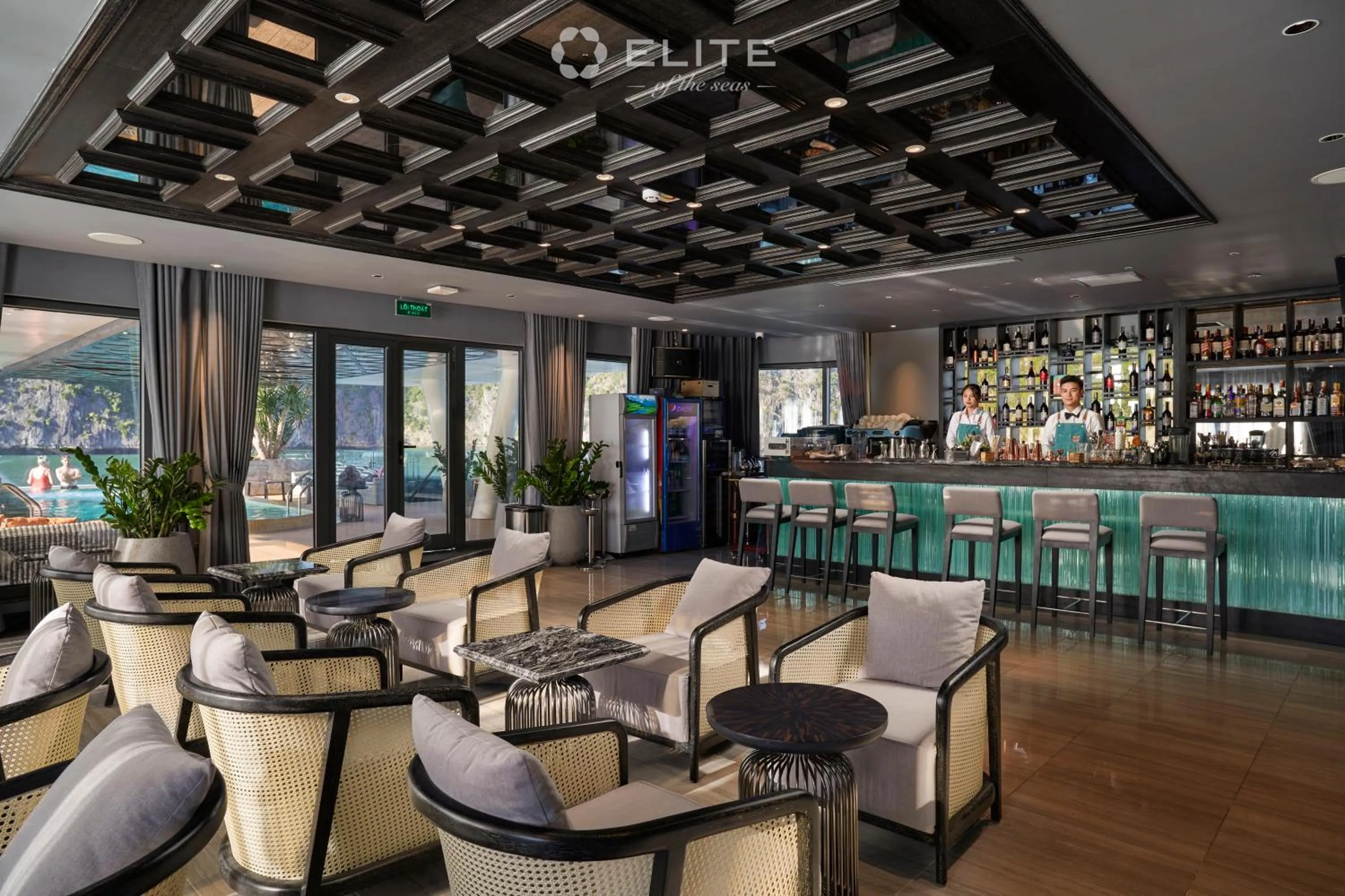 Restaurant/places to eat in Elite of the Seas