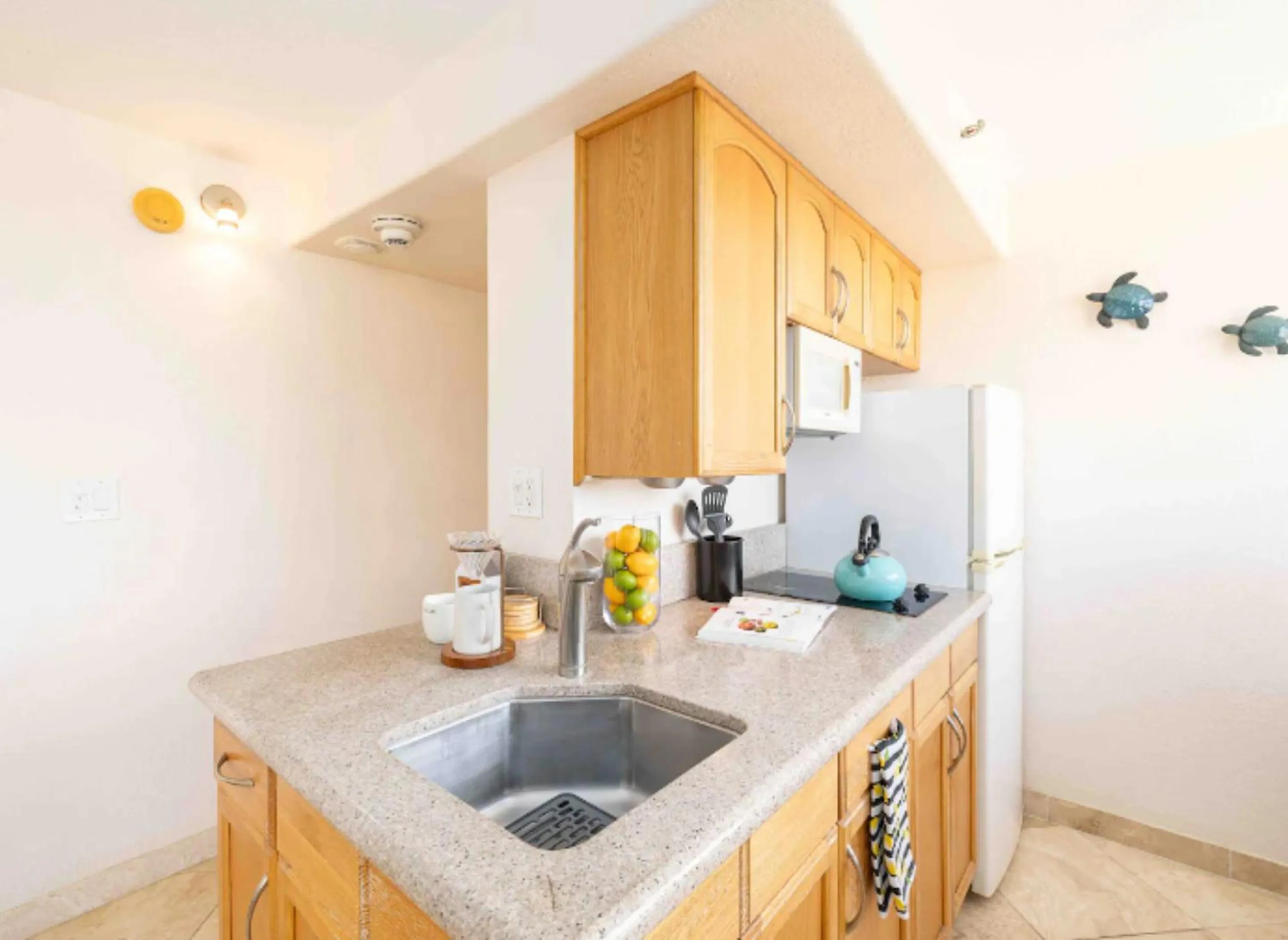 Kitchen or kitchenette in Vacation Apartments in Honolulu Hawaii