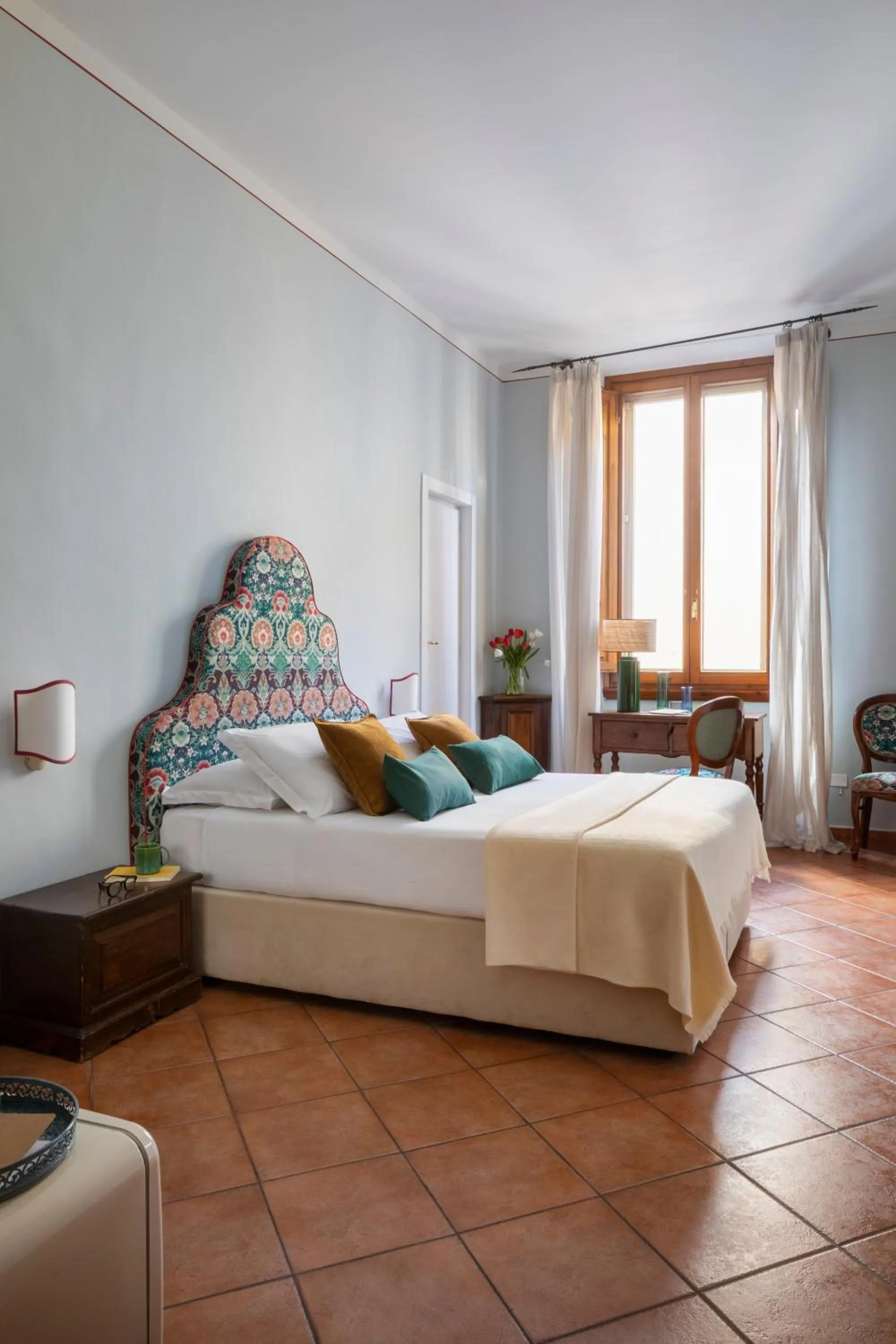 Bed in Hotel Galileo