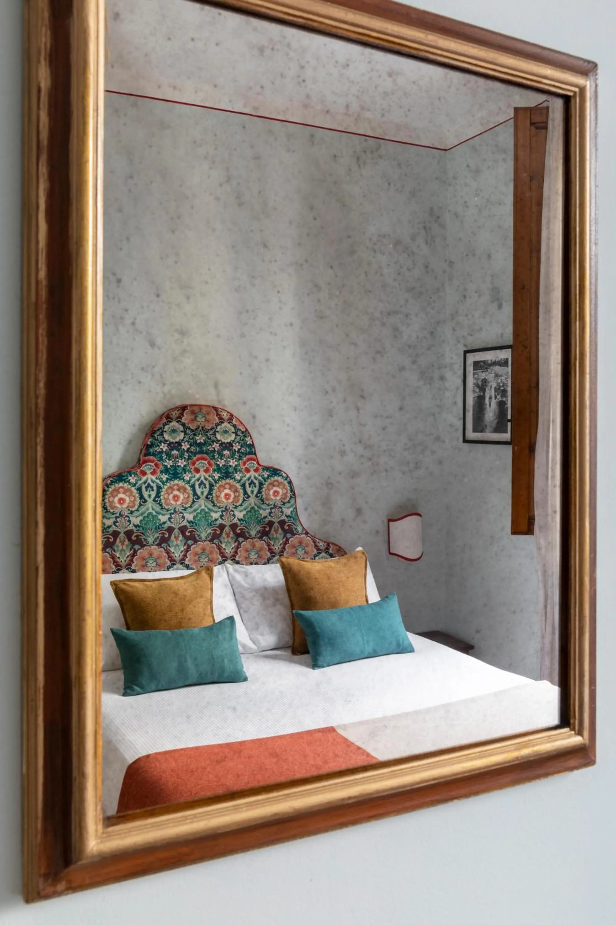 Bed in Hotel Galileo