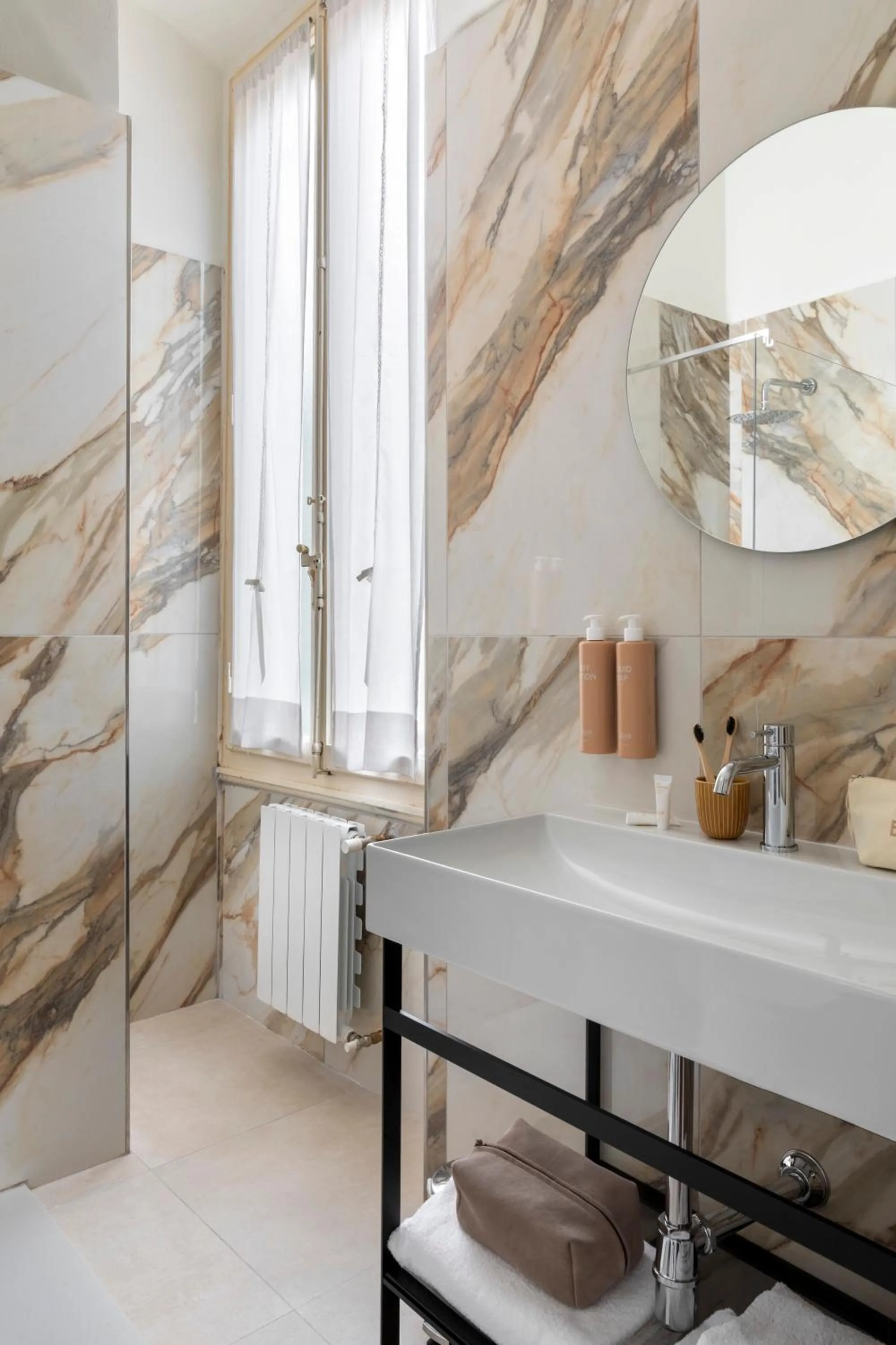 Toilet in Hotel Galileo