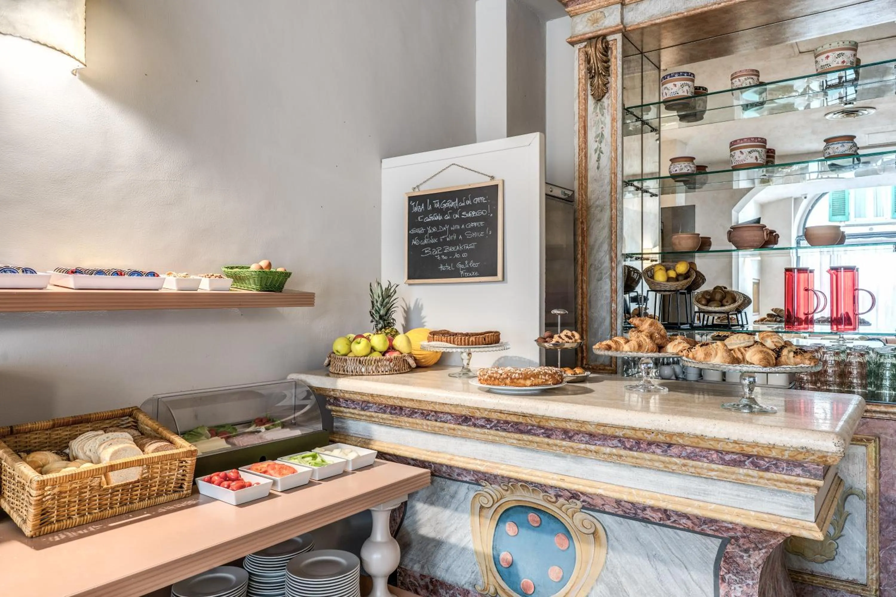 Breakfast in Hotel Galileo