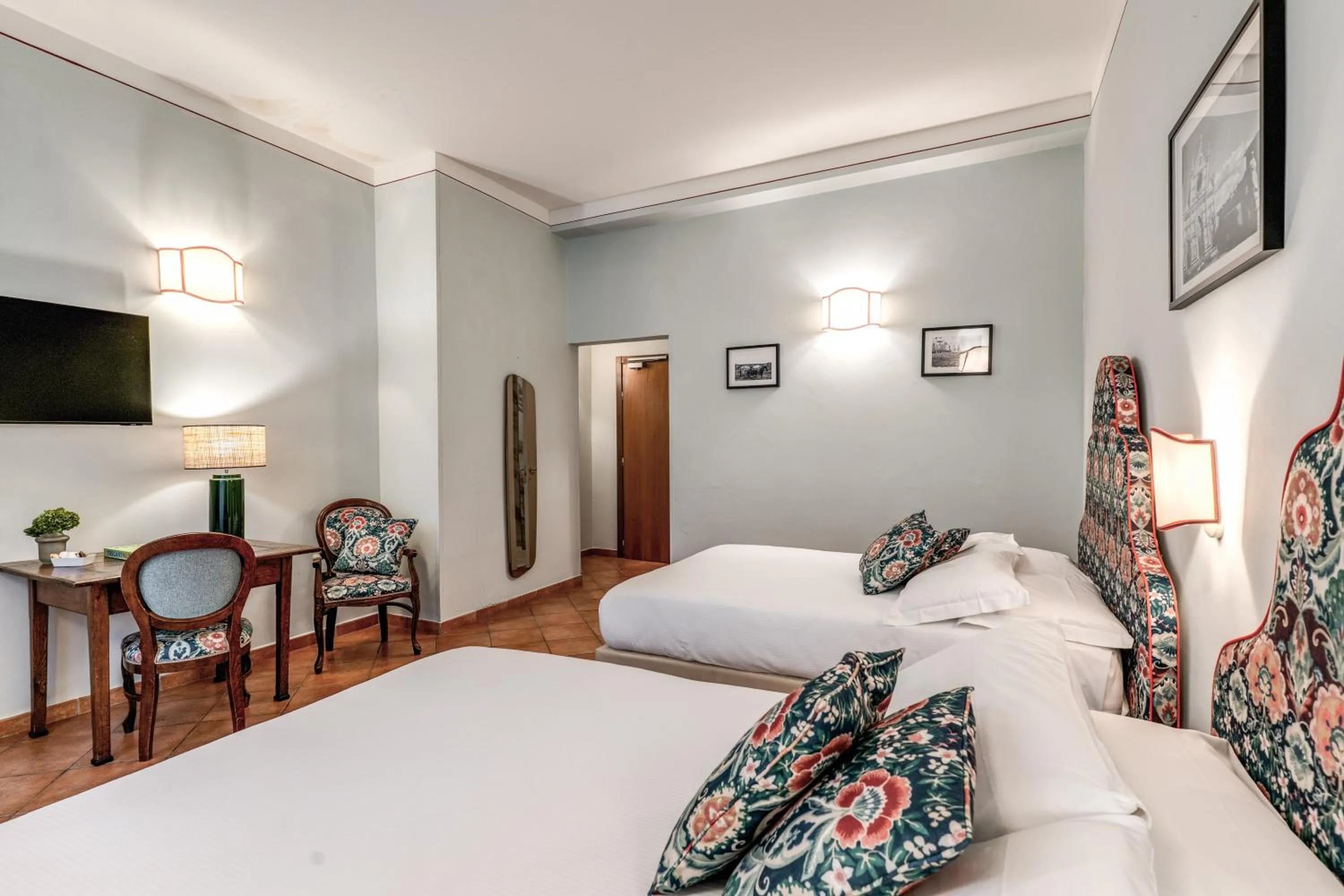 Bed in Hotel Galileo