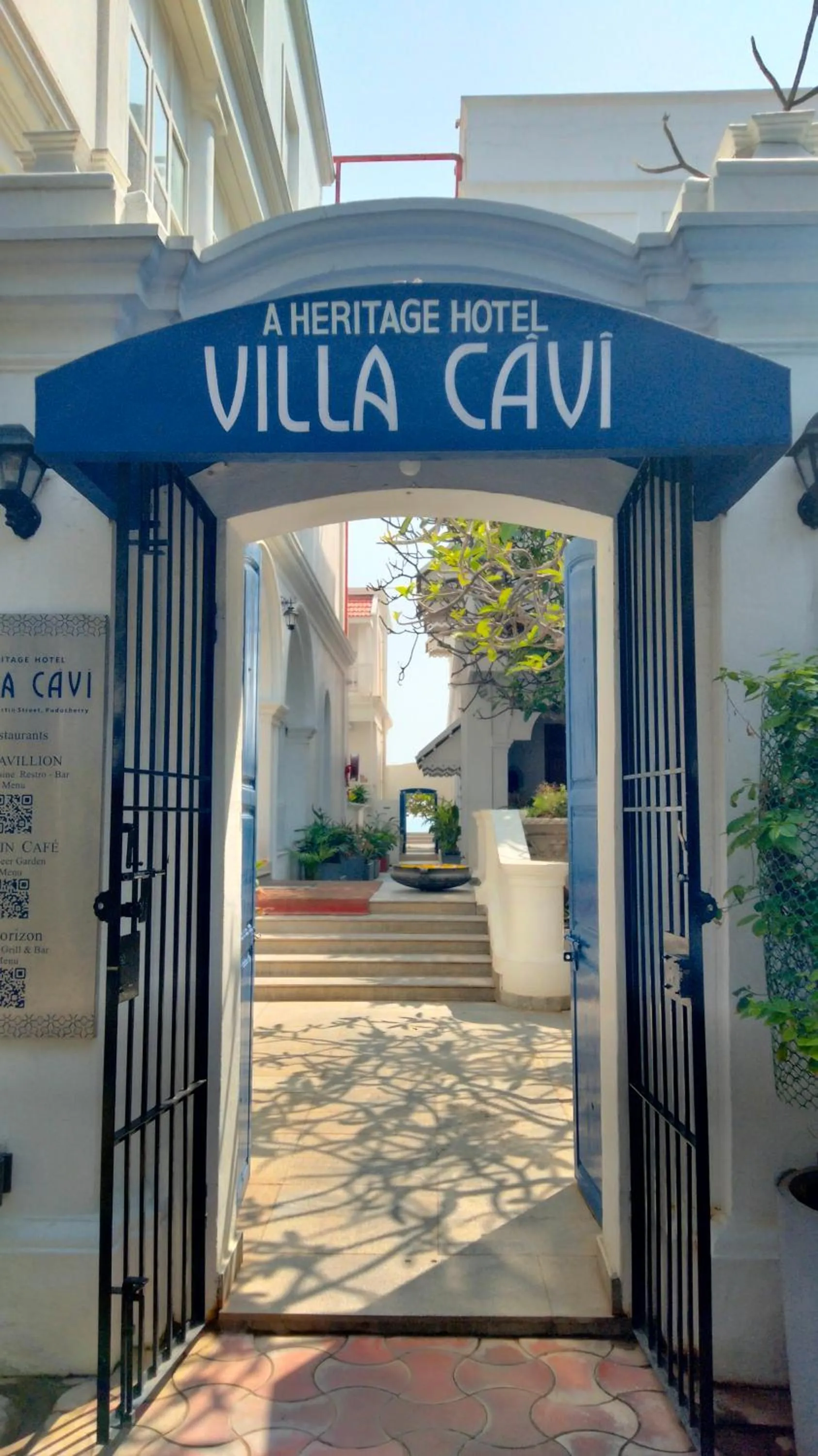Facade/entrance in Villa Cavi