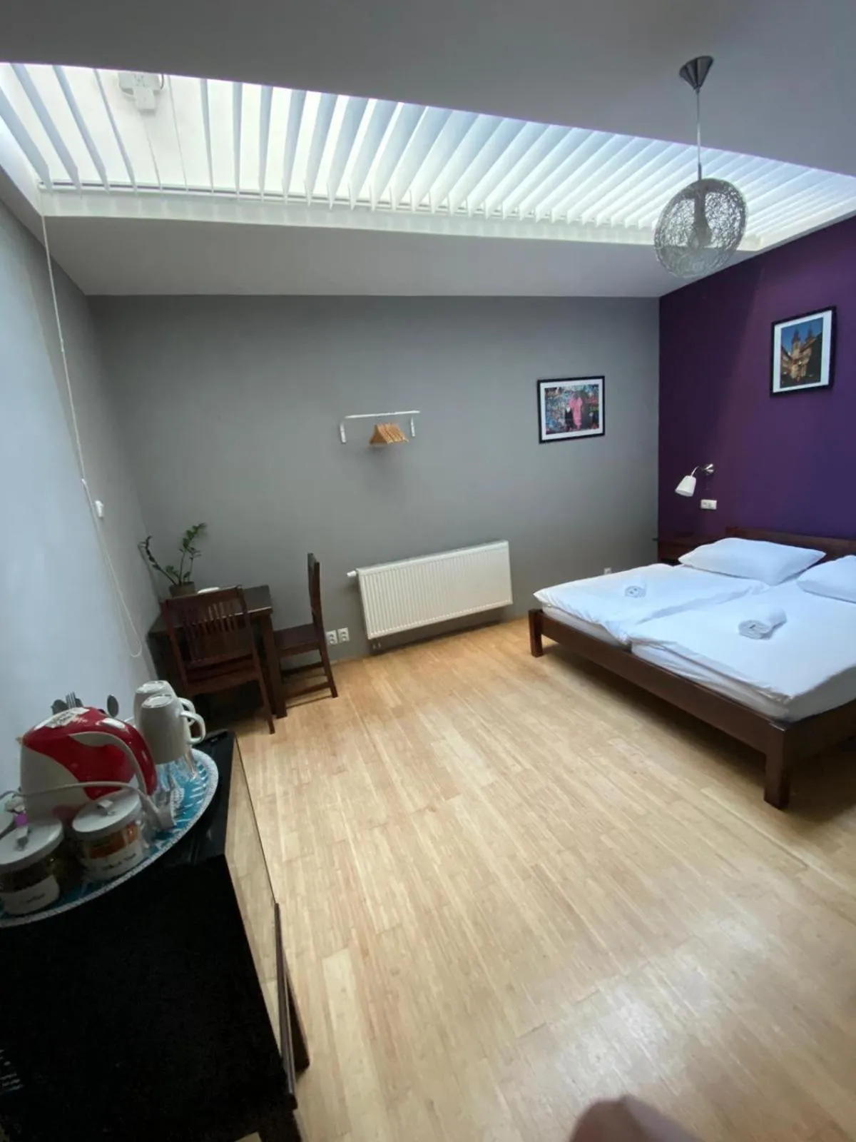 Photo of the whole room, Bed in Central Studios