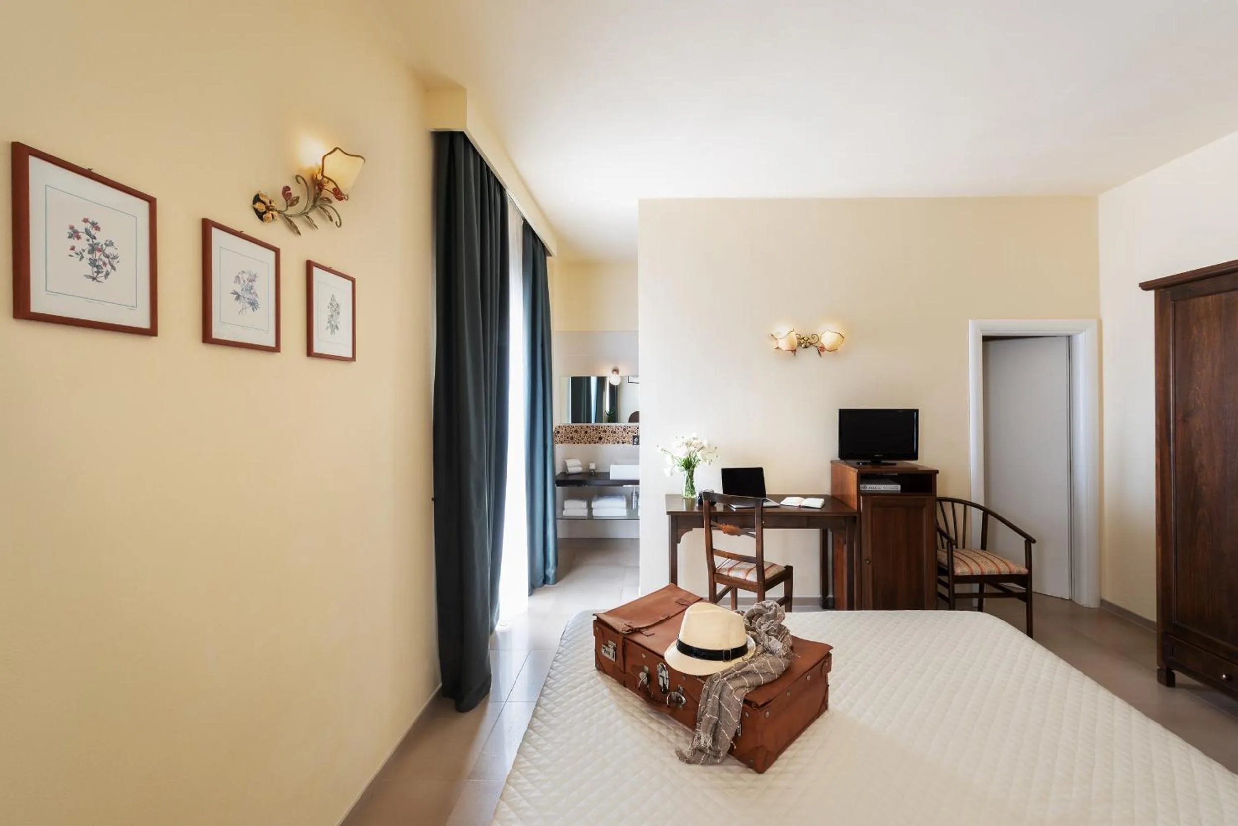 Bedroom in Hotel Corsignano