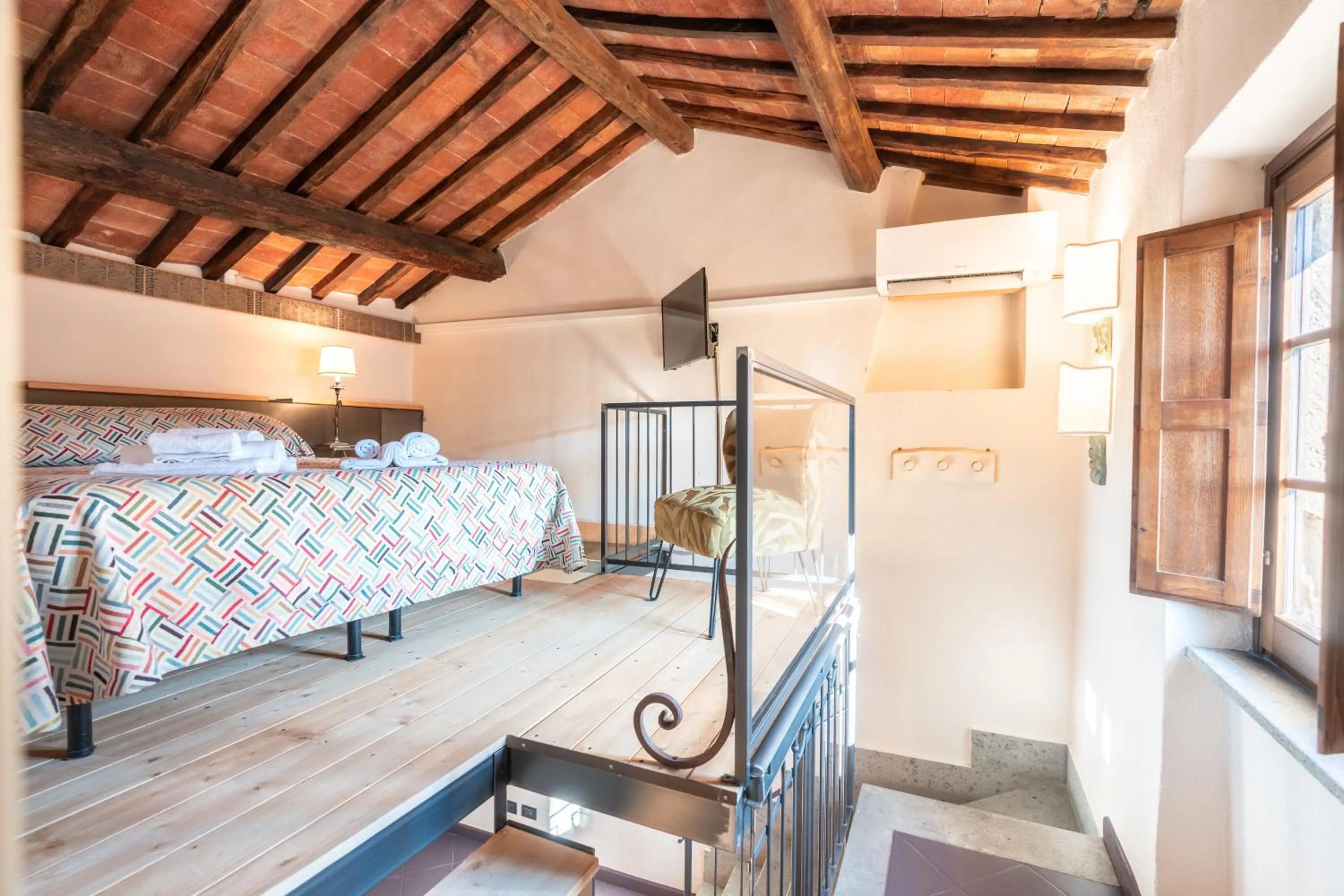 Property building, Bed in Hotel Della Fortezza