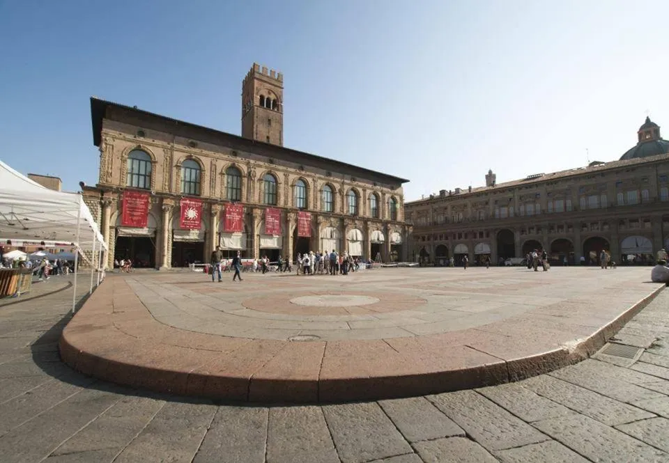 Nearby landmark in Hotel University