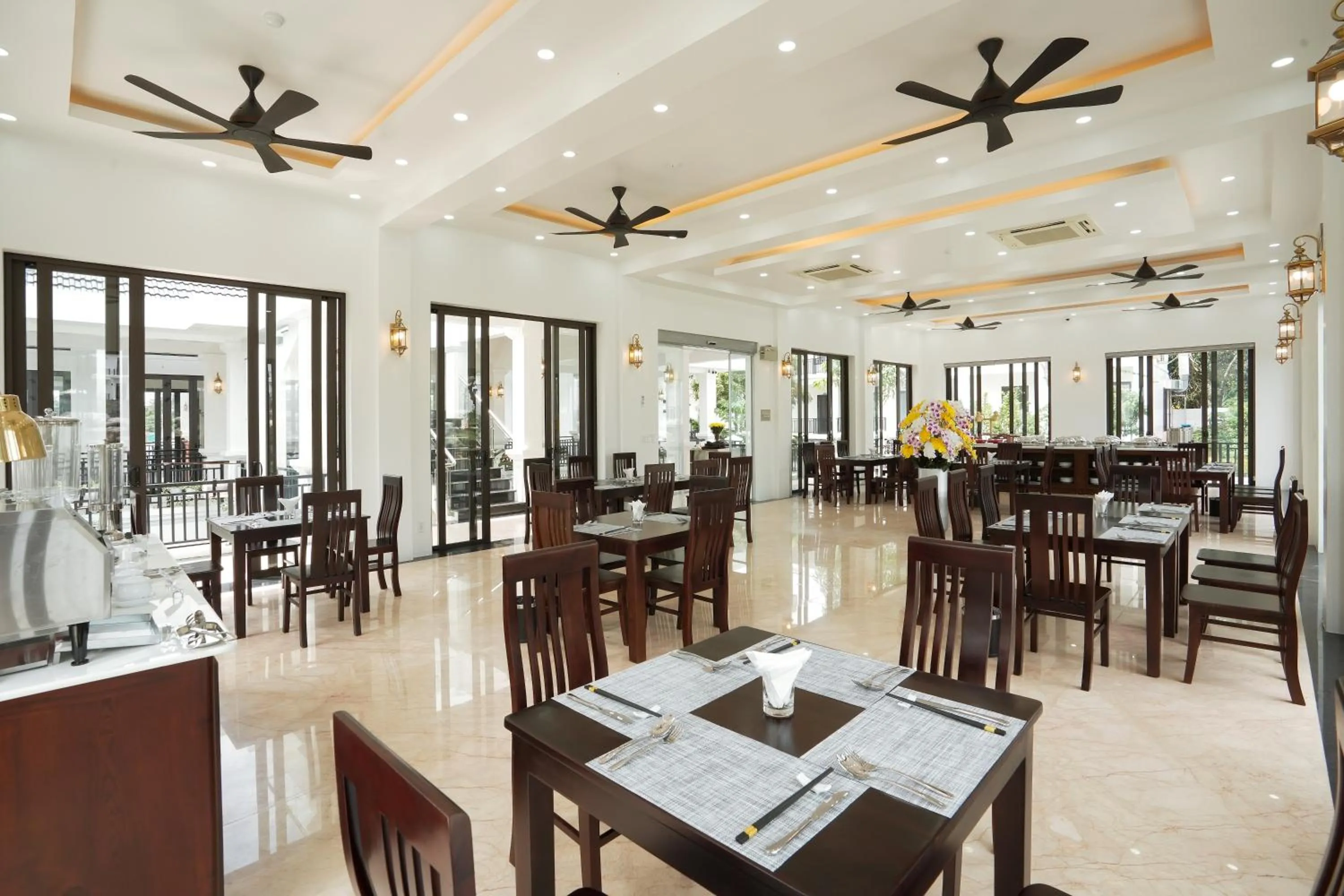 Restaurant/places to eat in DAD Resort Phú Quốc