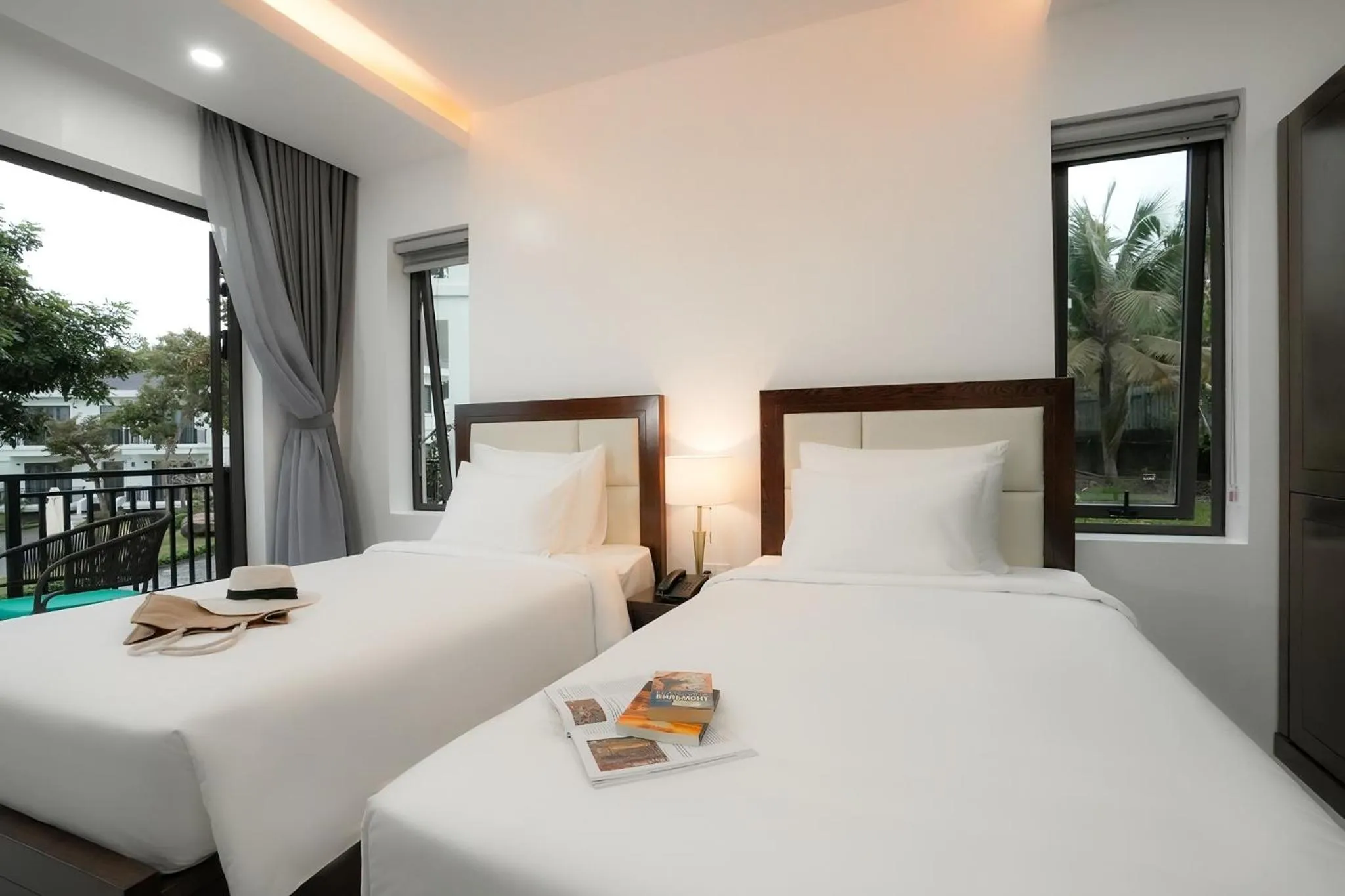 View (from property/room), Bed in DAD Resort Phú Quốc