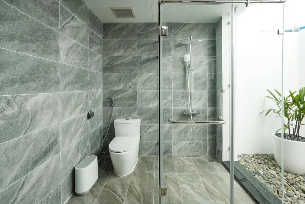 Toilet in DAD Resort Phú Quốc