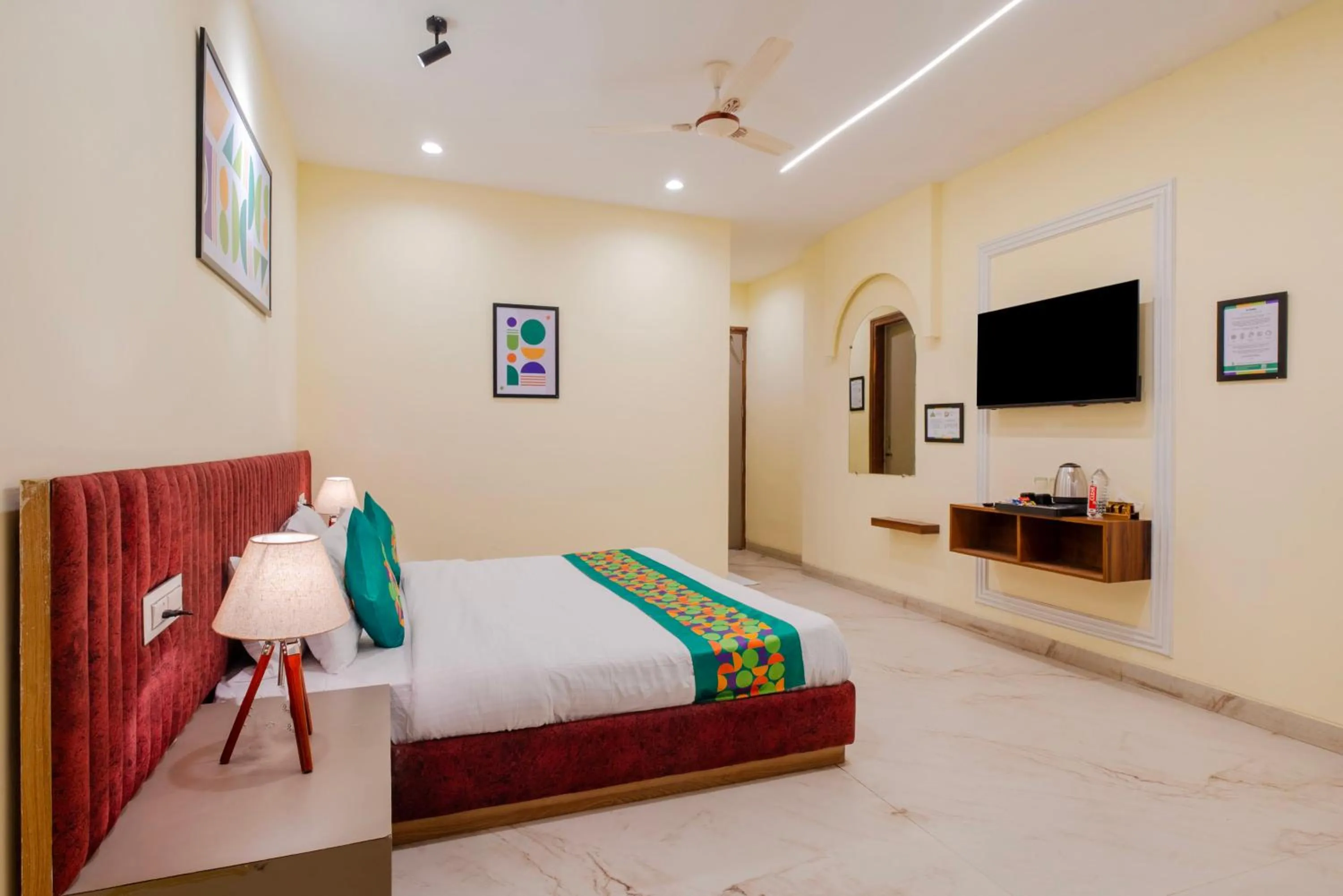 Bedroom, Bed in Treebo The Mountain Deer Valley Near PGI