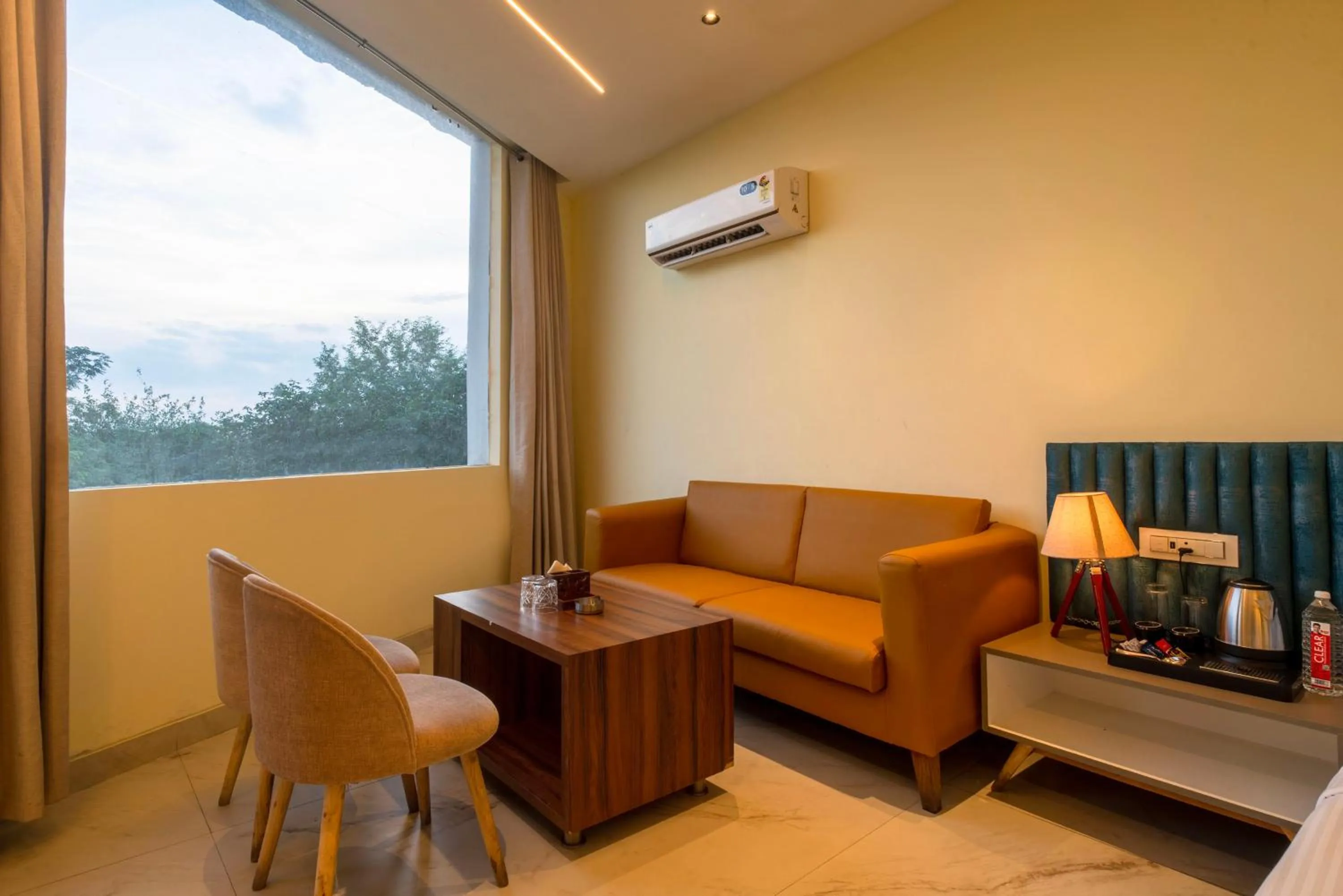 Seating area in Treebo The Mountain Deer Valley Near PGI