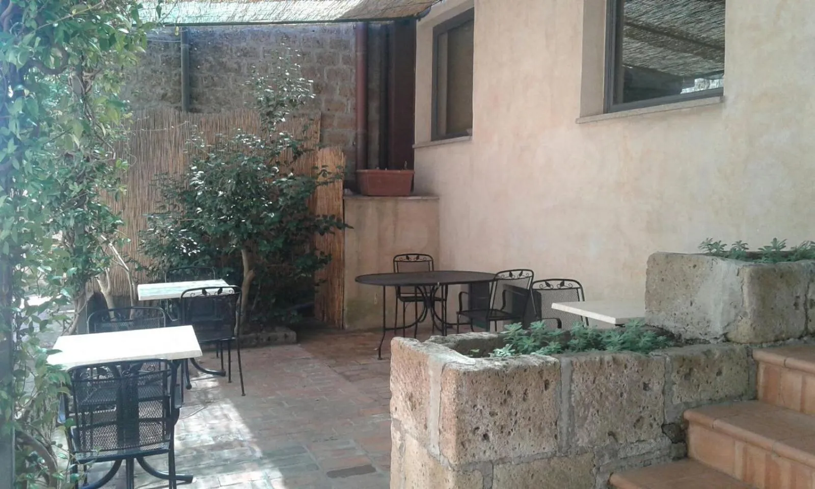 Restaurant/places to eat in Hotel Scilla