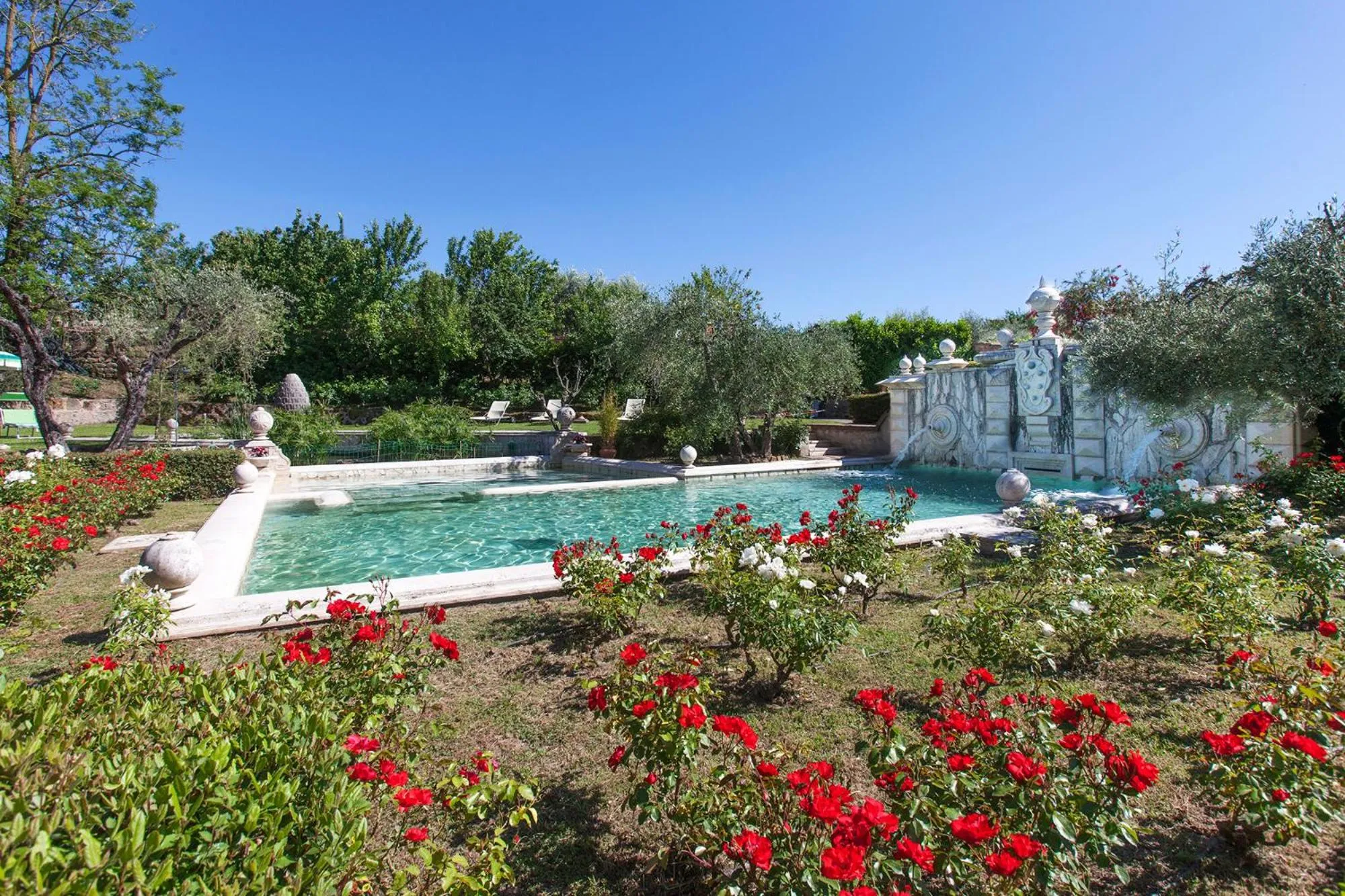 Swimming pool in Sovana Hotel & Resort