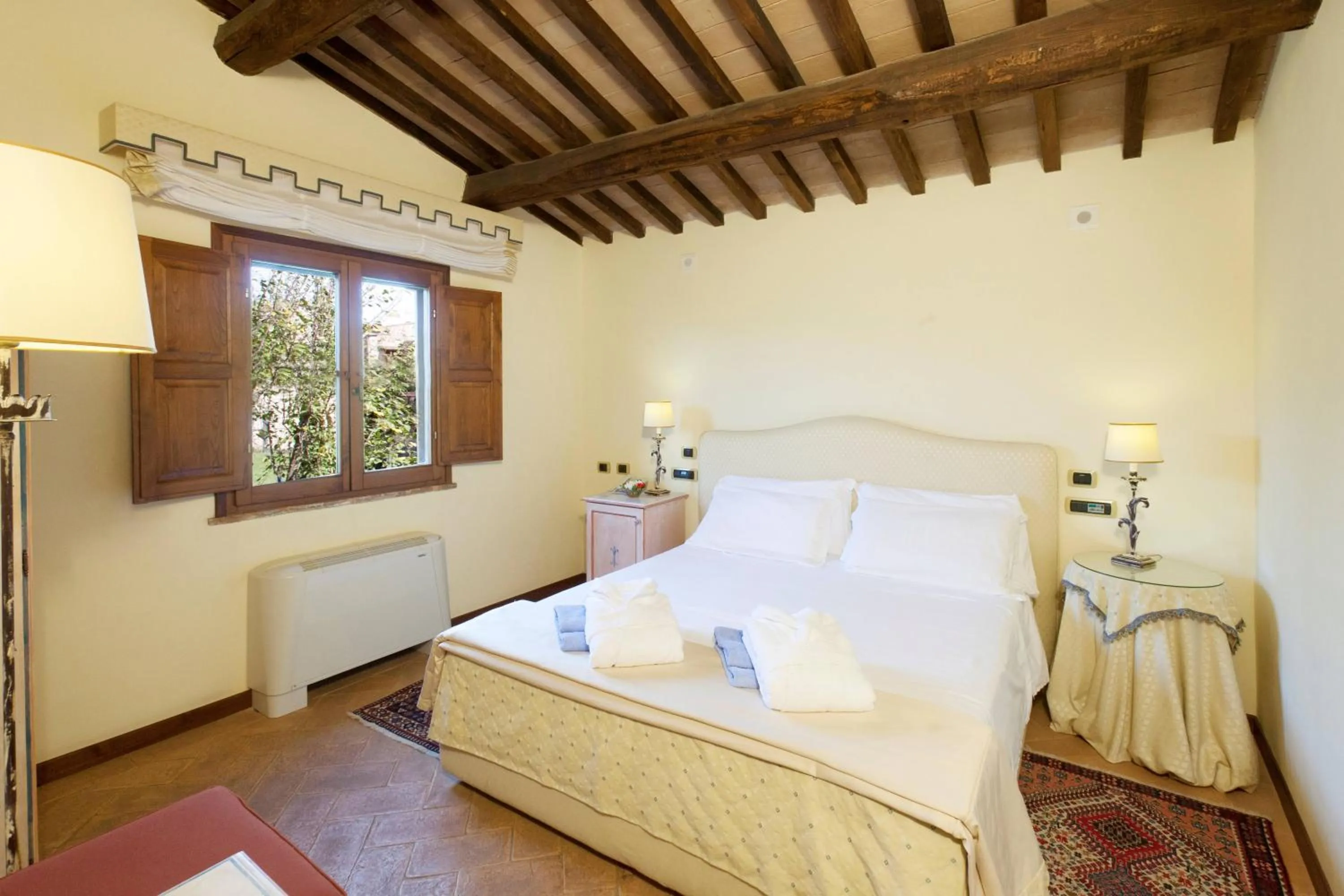 Photo of the whole room, Bed in Sovana Hotel & Resort
