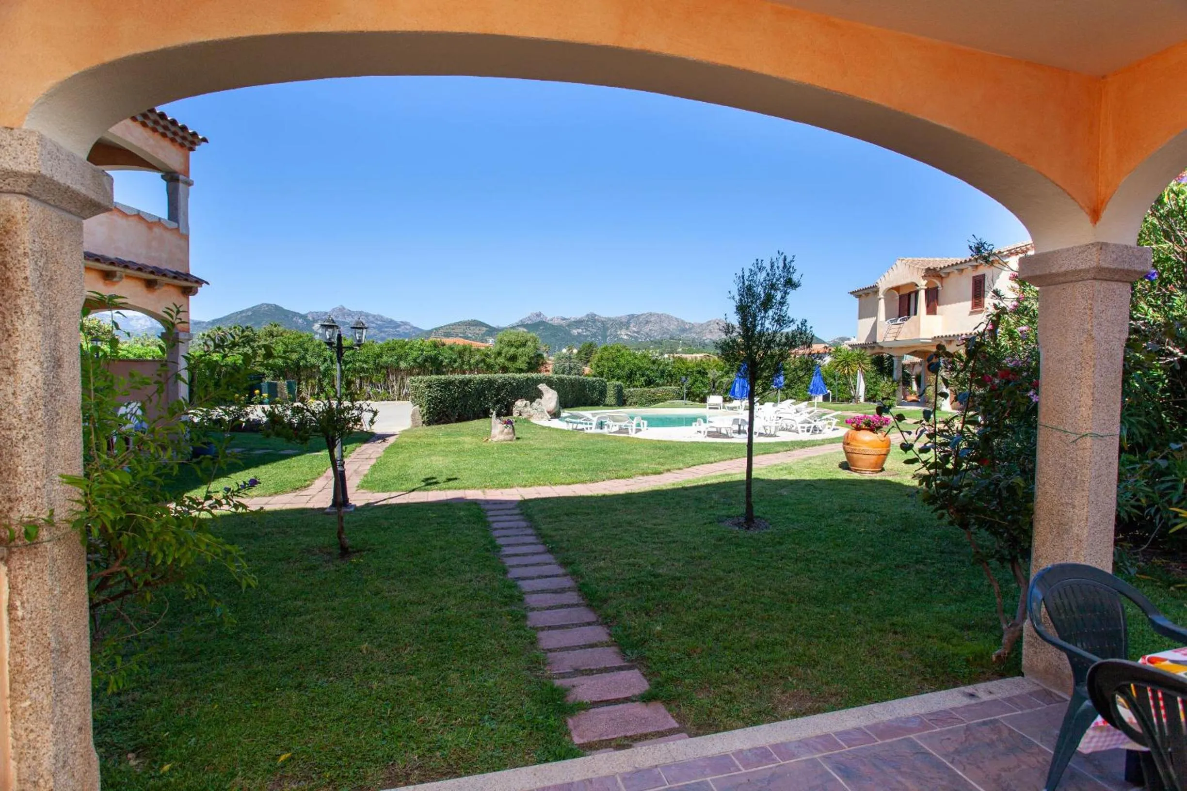 Pool view in Il Viandante