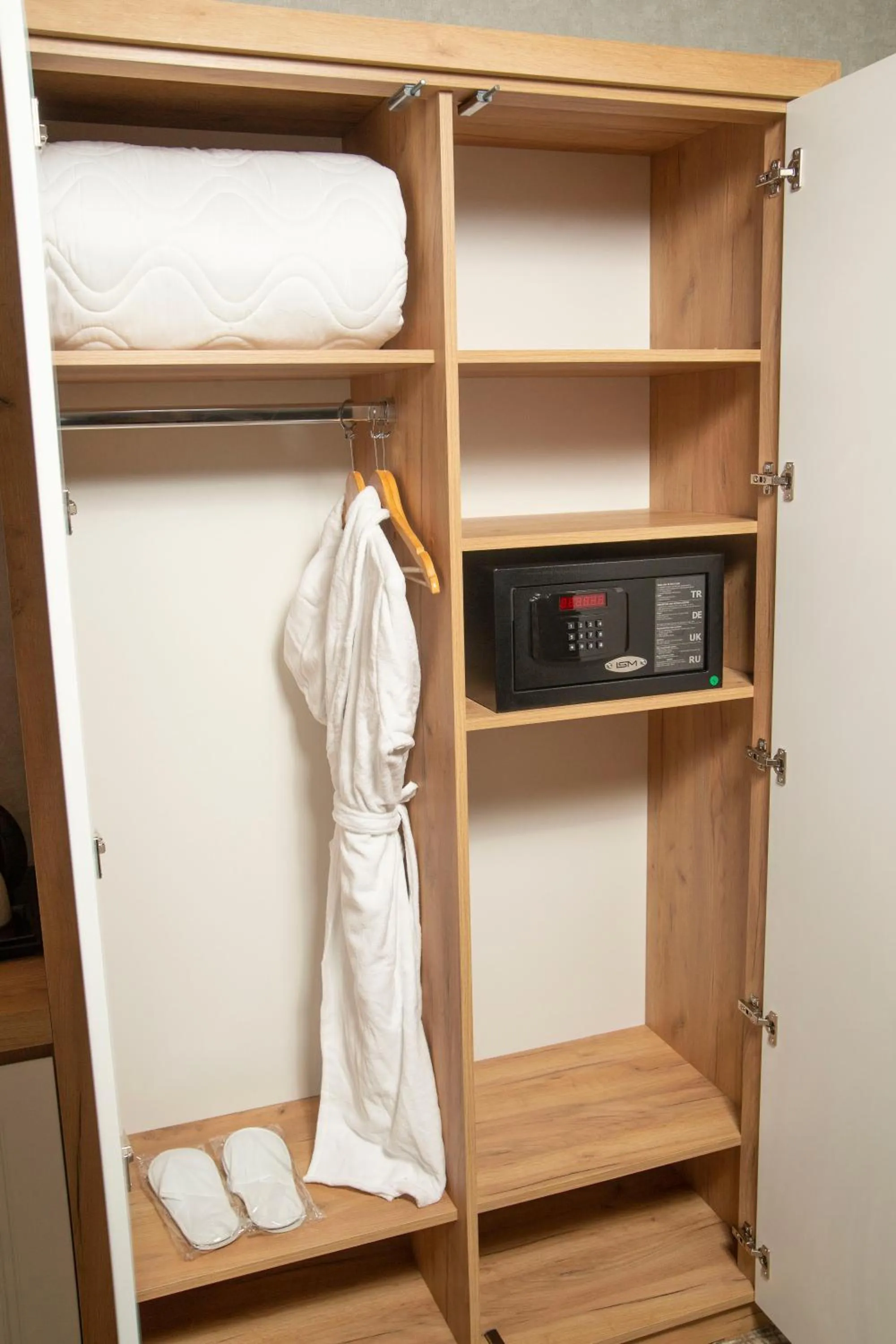 room service in Merida Hotel Baku