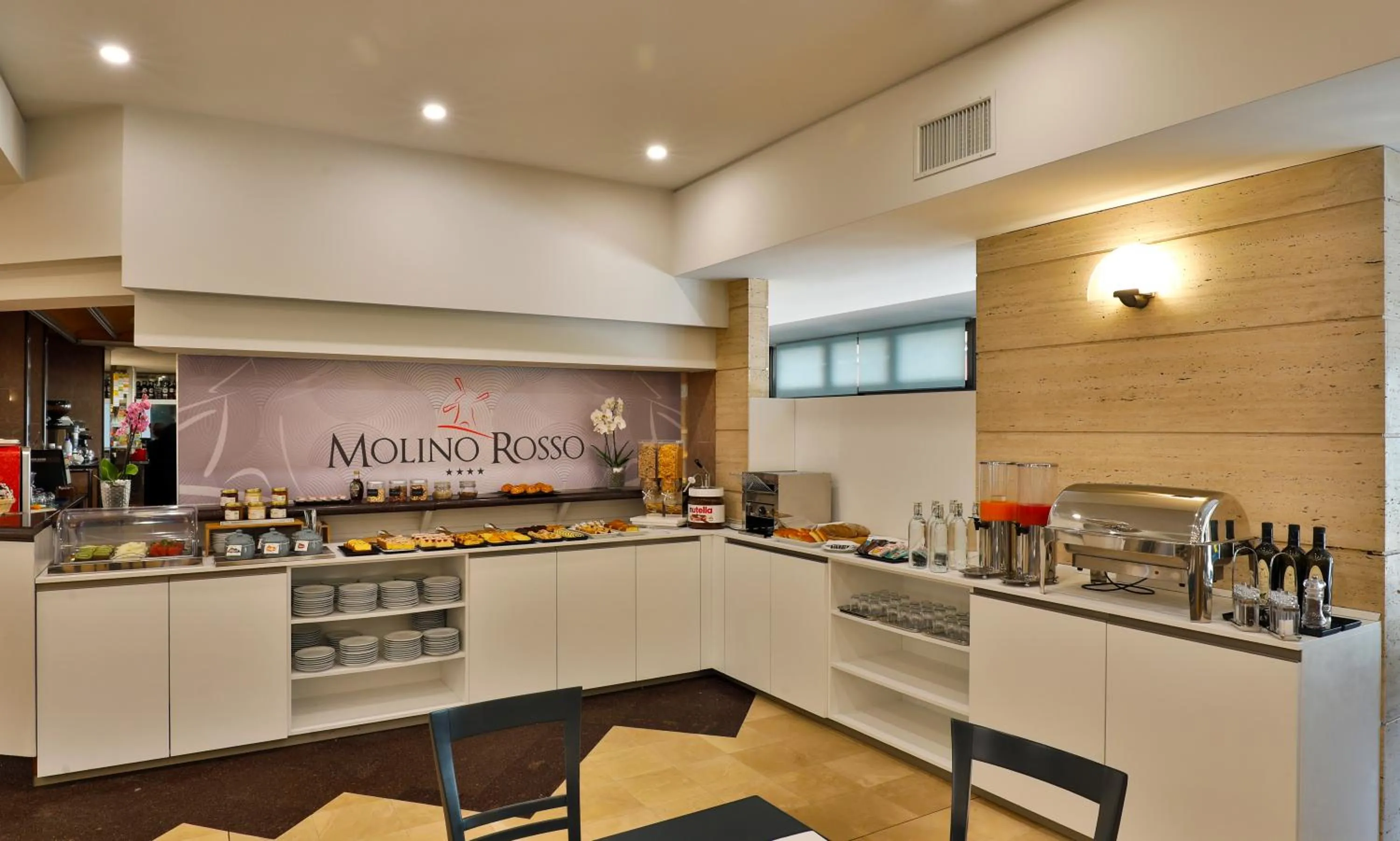 Food and drinks in Hotel Molino Rosso