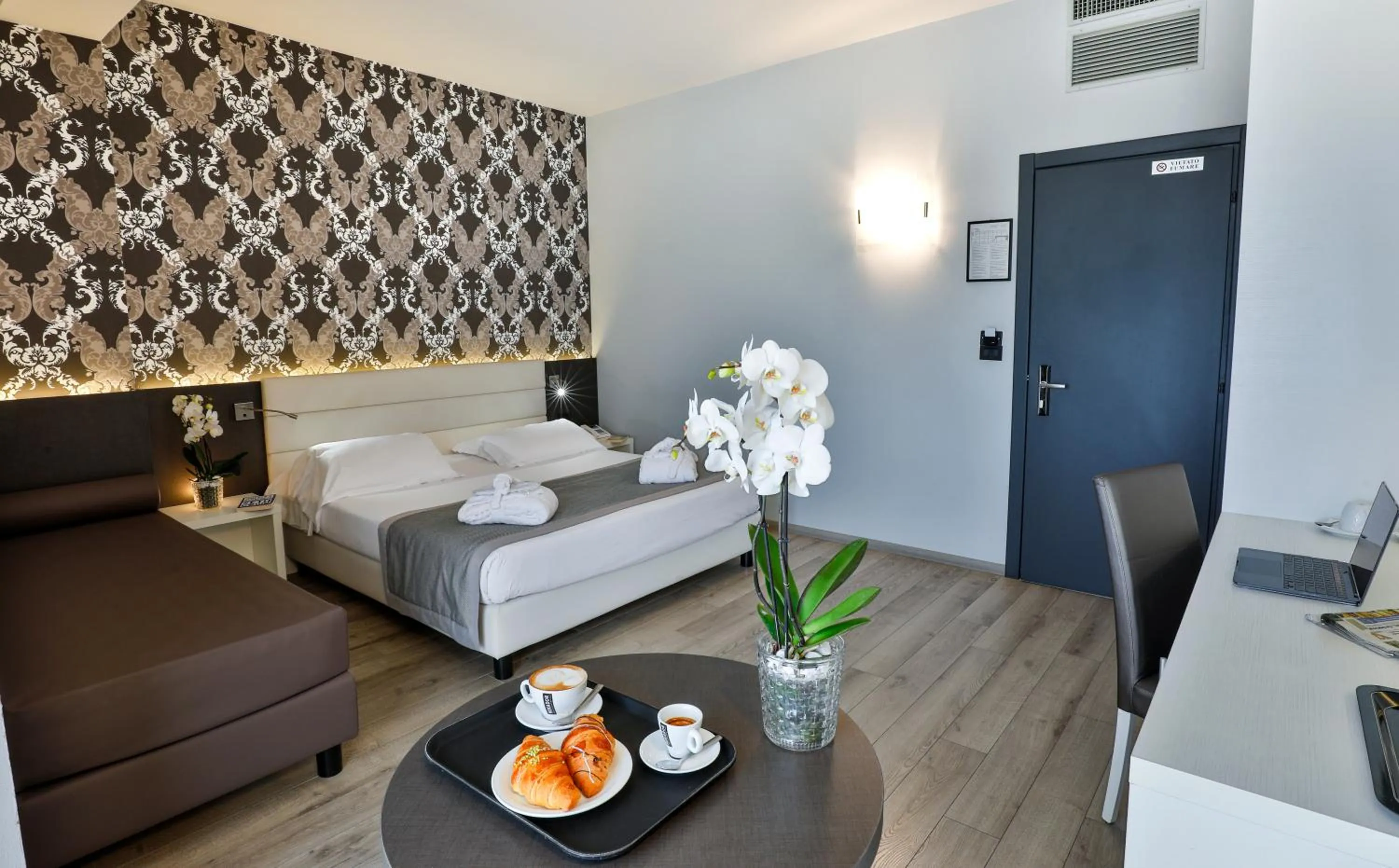 Living room, Bed in Hotel Molino Rosso