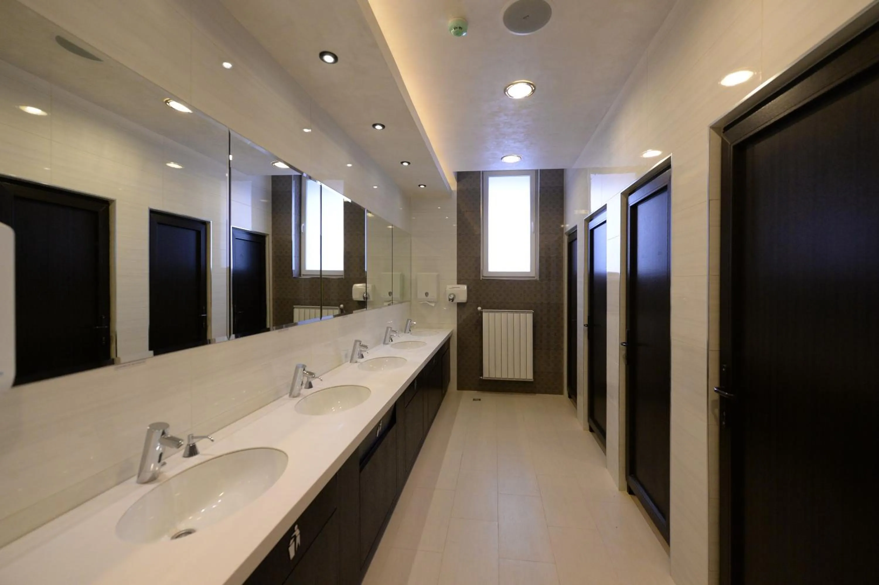 Bathroom in Hotel Majdan