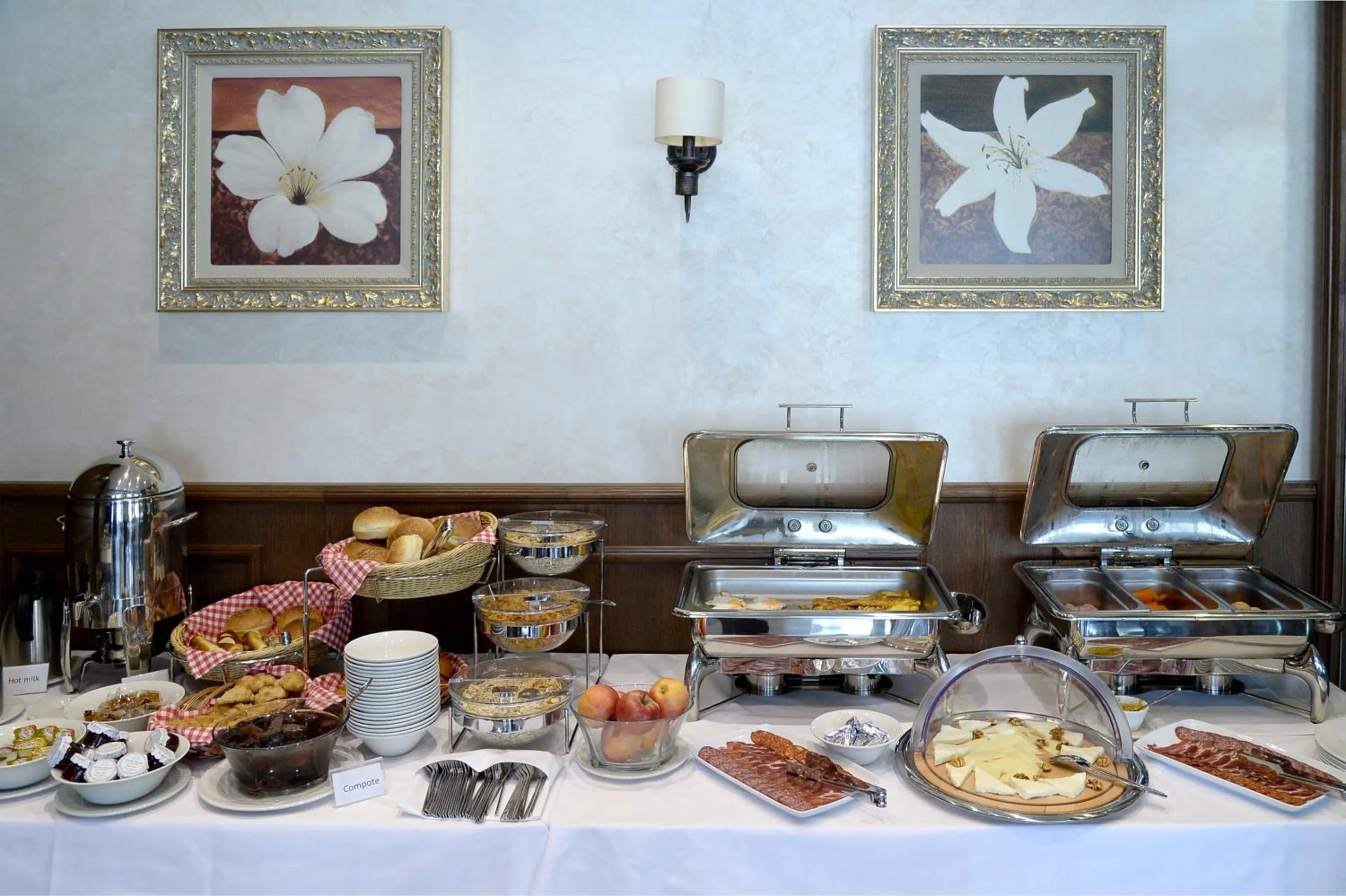 Breakfast in Hotel Majdan