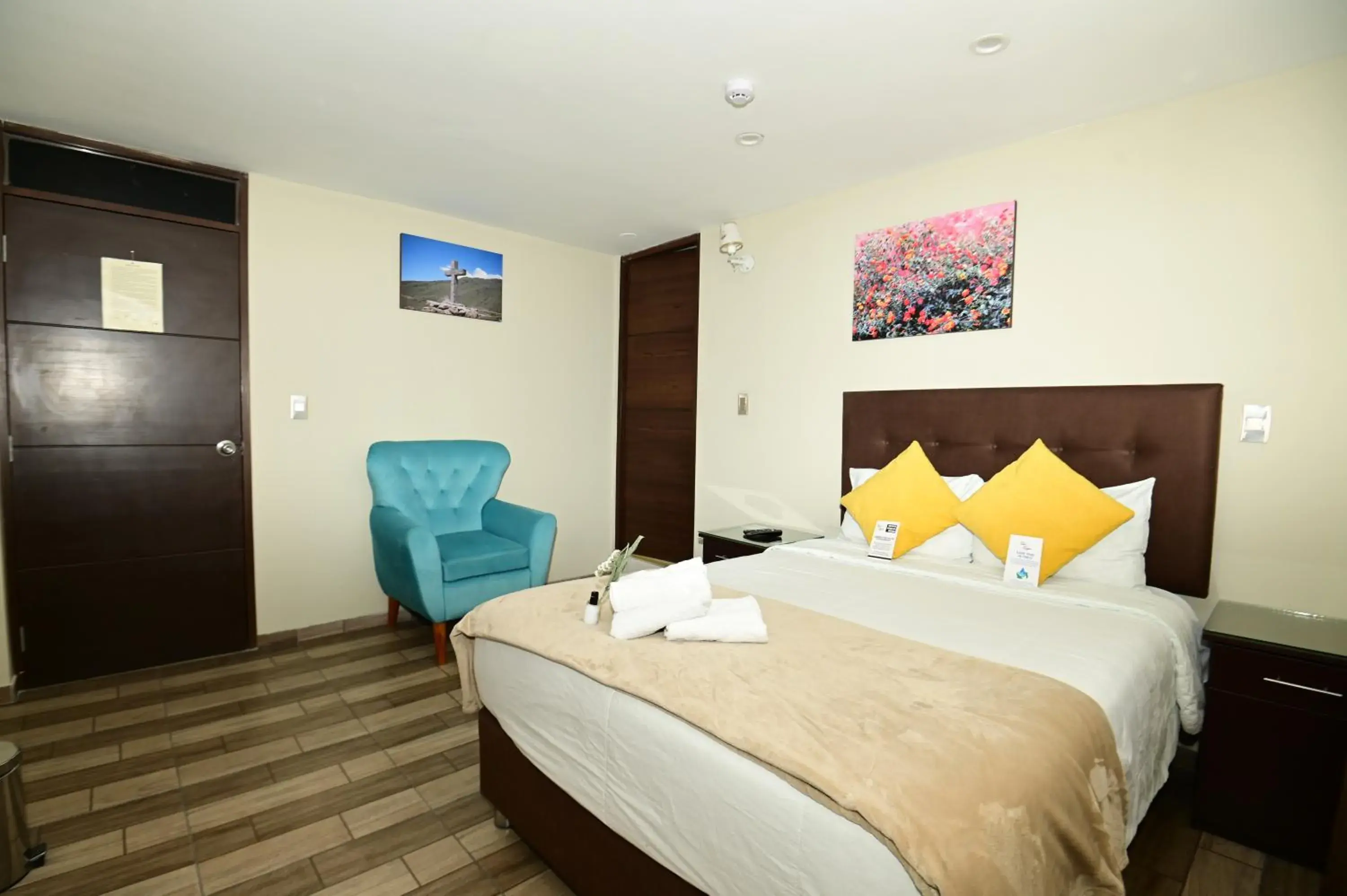 Double Room with Private Bathroom in Bon Repos Boutique Double Room with Private Bathroom in Bon Repos Boutique