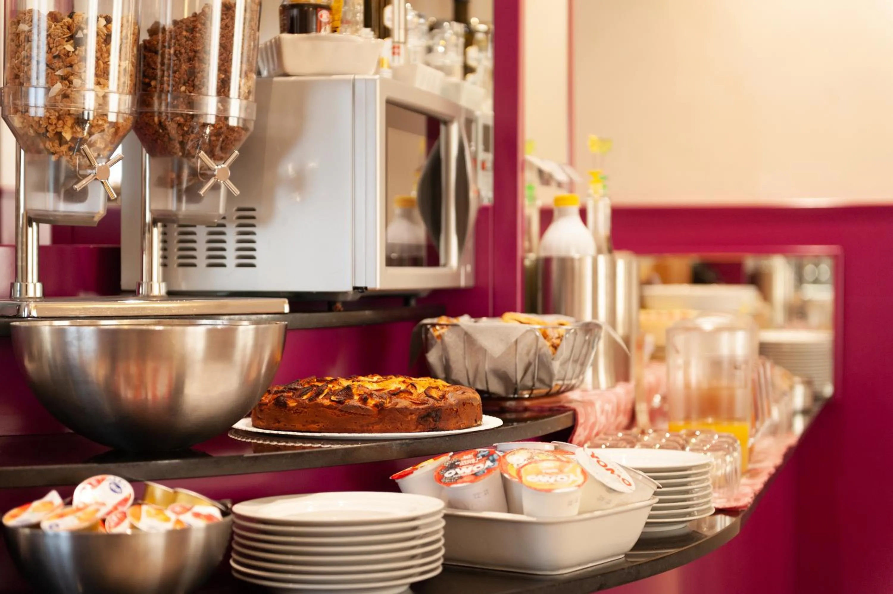 Buffet breakfast in Augustus Hotel