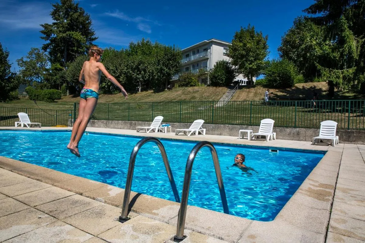 Swimming pool in Hotel Les Mésanges