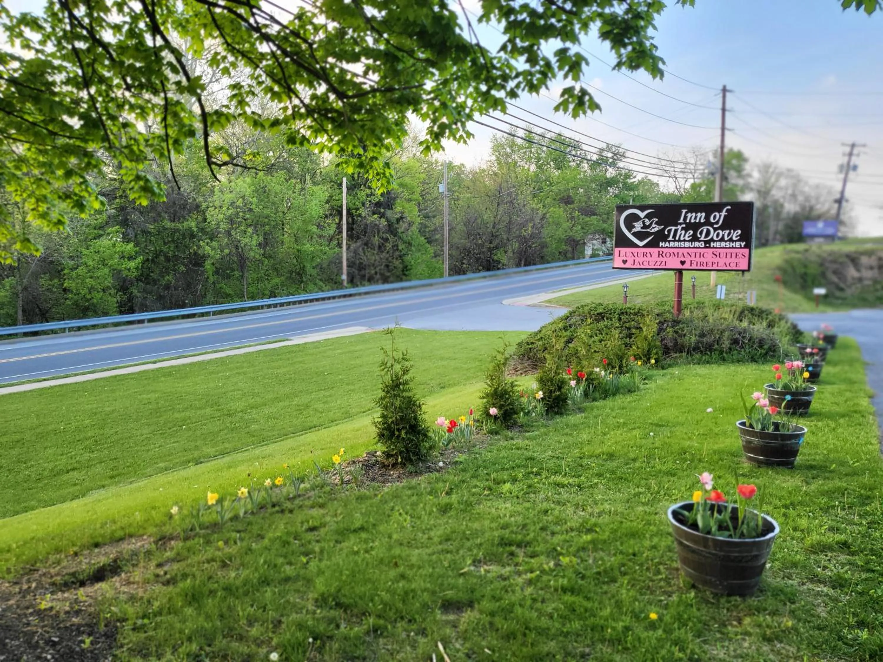 Natural landscape in Inn of the Dove Harrisburg-Hershey Romantic Suites