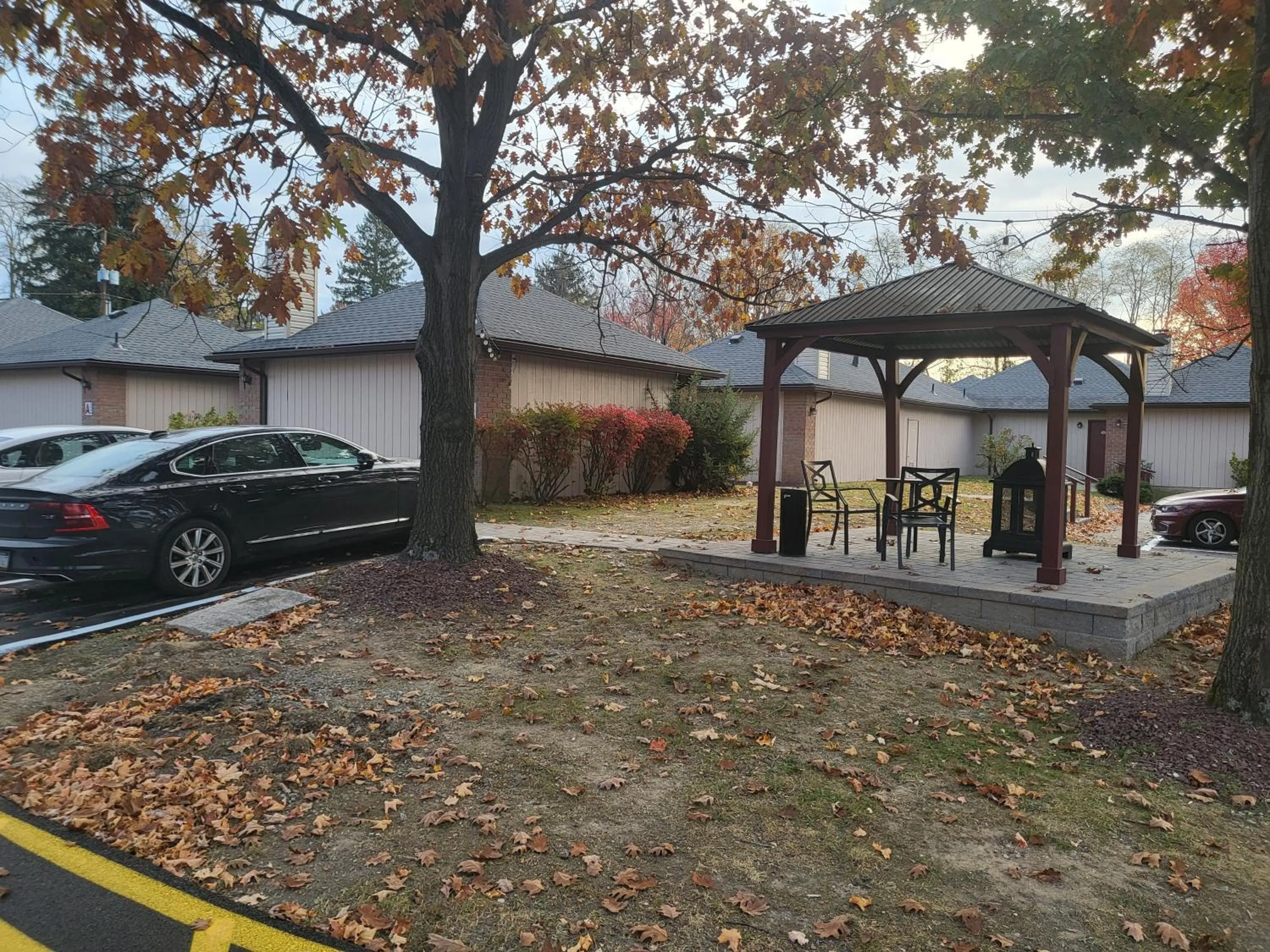 Property building in Inn of the Dove Harrisburg-Hershey Romantic Suites