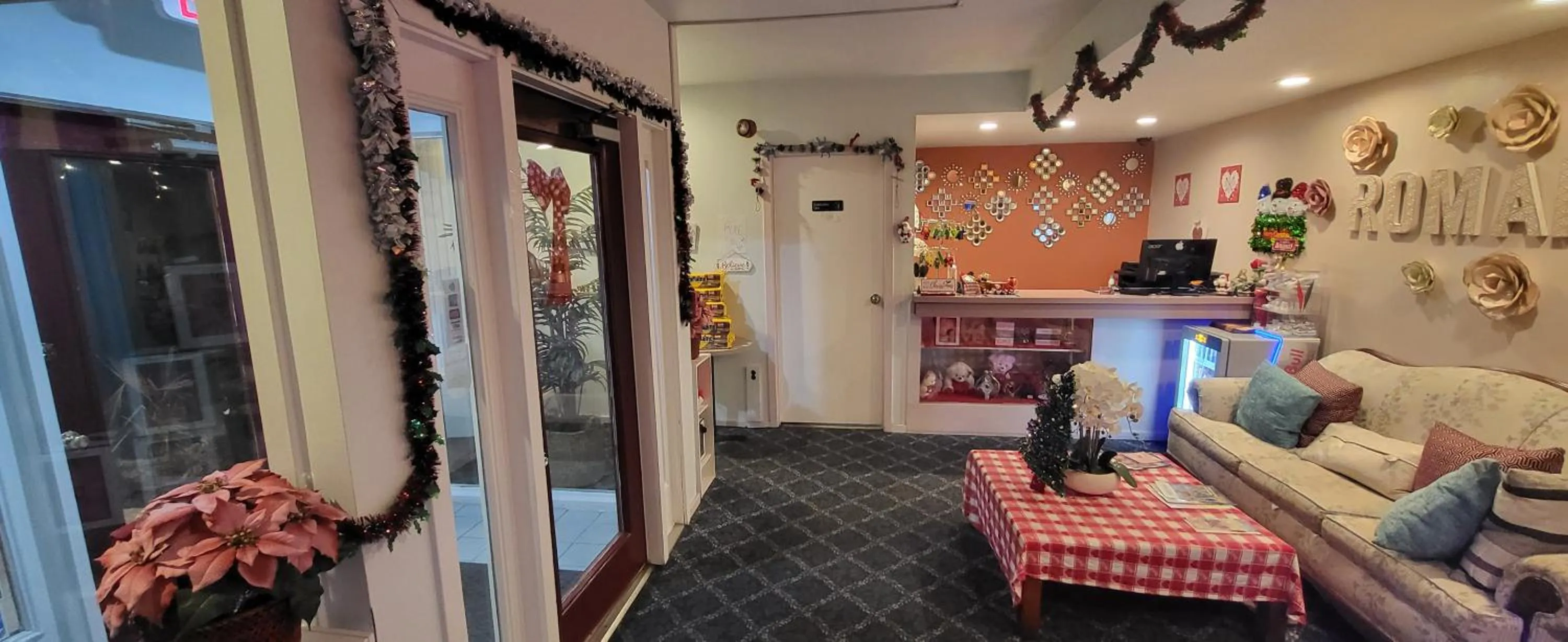 Lobby or reception in Inn of the Dove Harrisburg-Hershey Romantic Suites