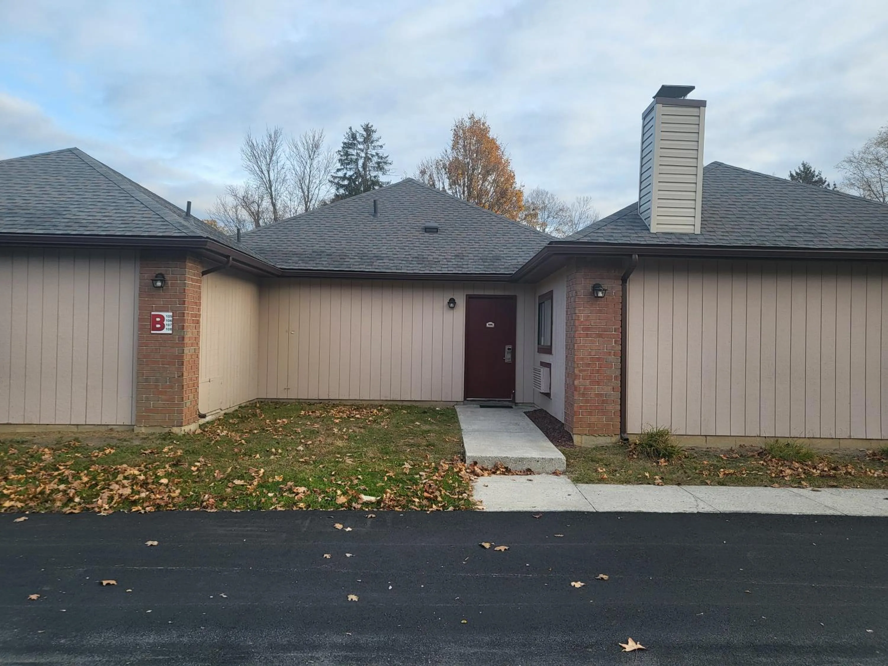 Property building in Inn of the Dove Harrisburg-Hershey Romantic Suites