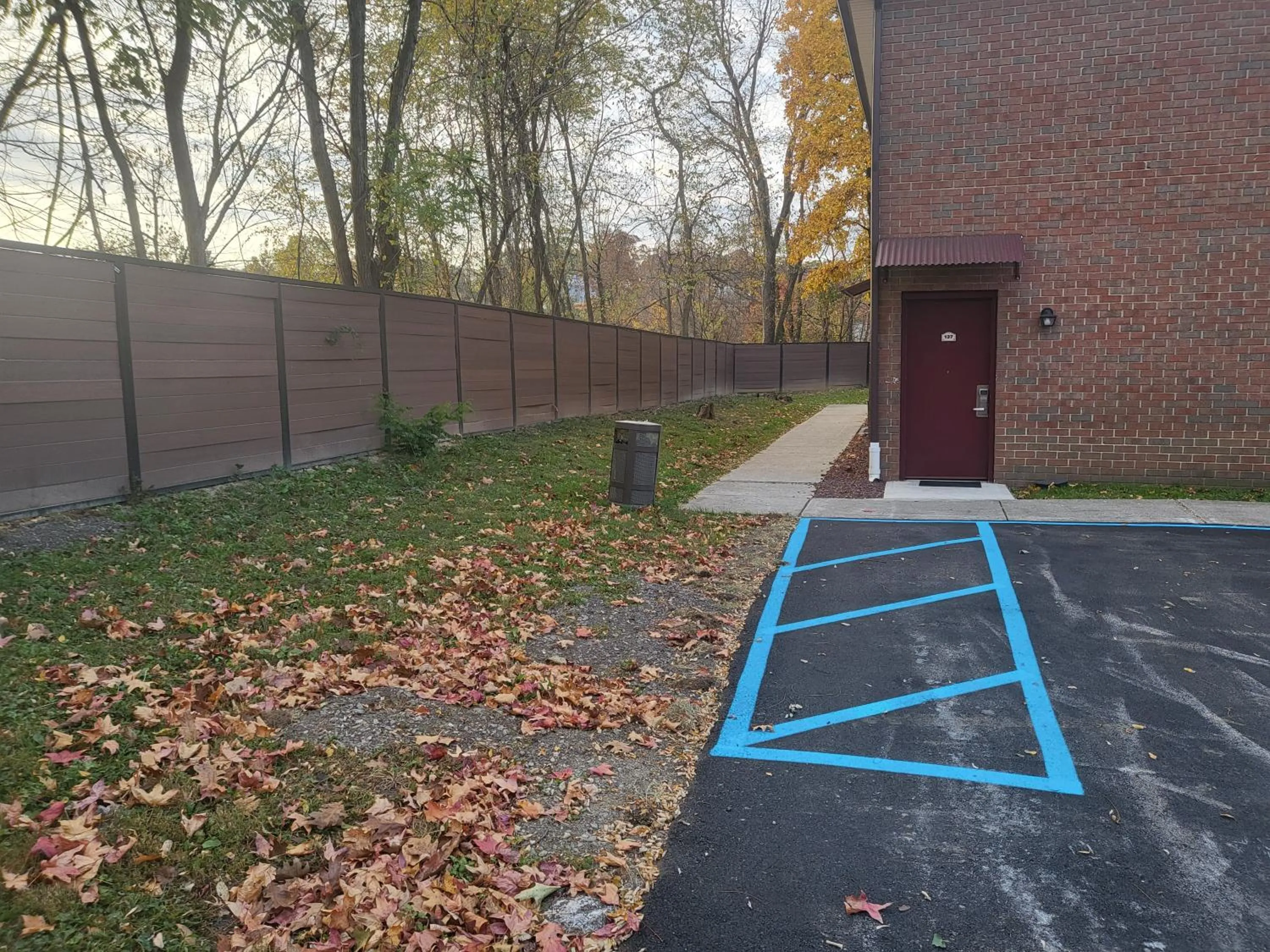 Parking in Inn of the Dove Harrisburg-Hershey Romantic Suites