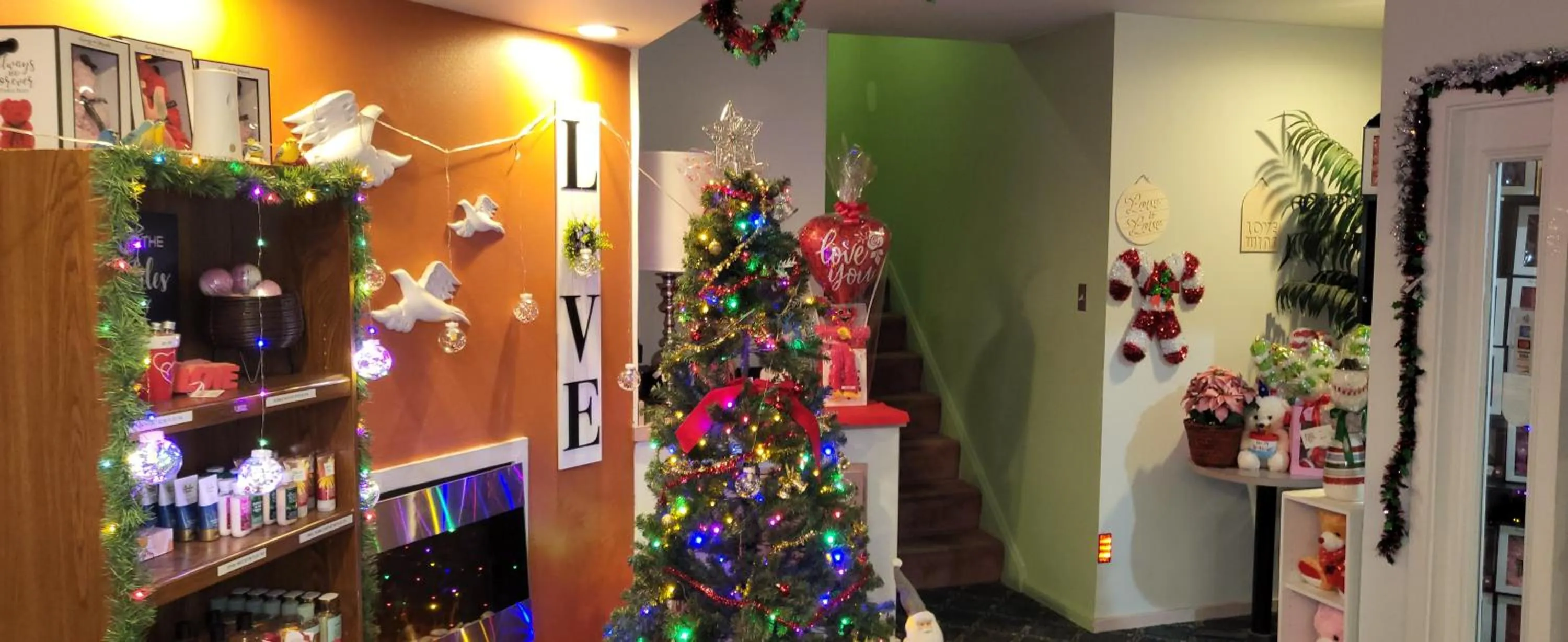 Decorative detail in Inn of the Dove Harrisburg-Hershey Romantic Suites