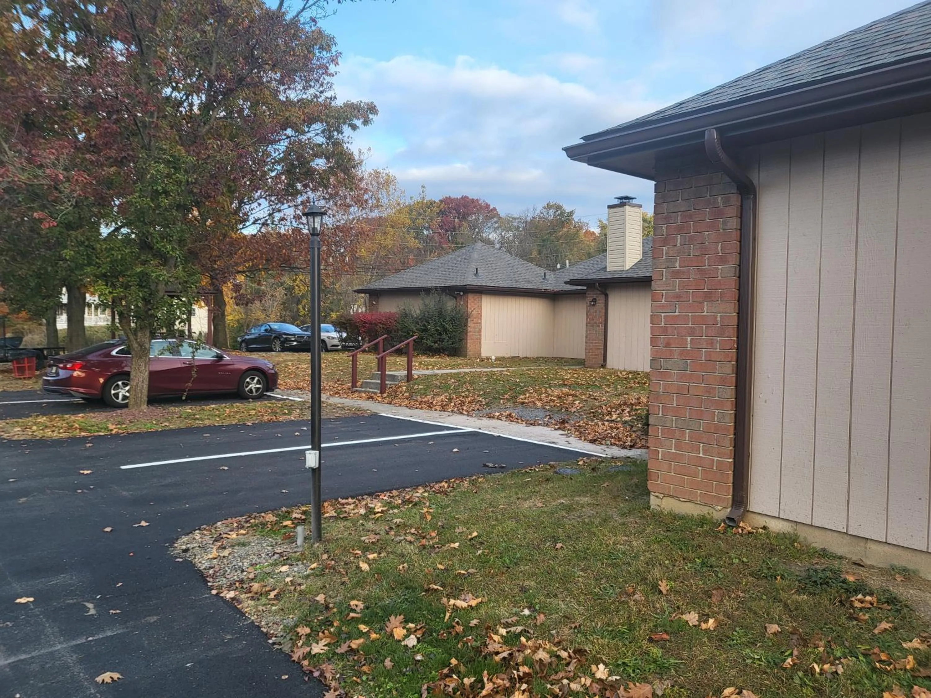 Parking in Inn of the Dove Harrisburg-Hershey Romantic Suites