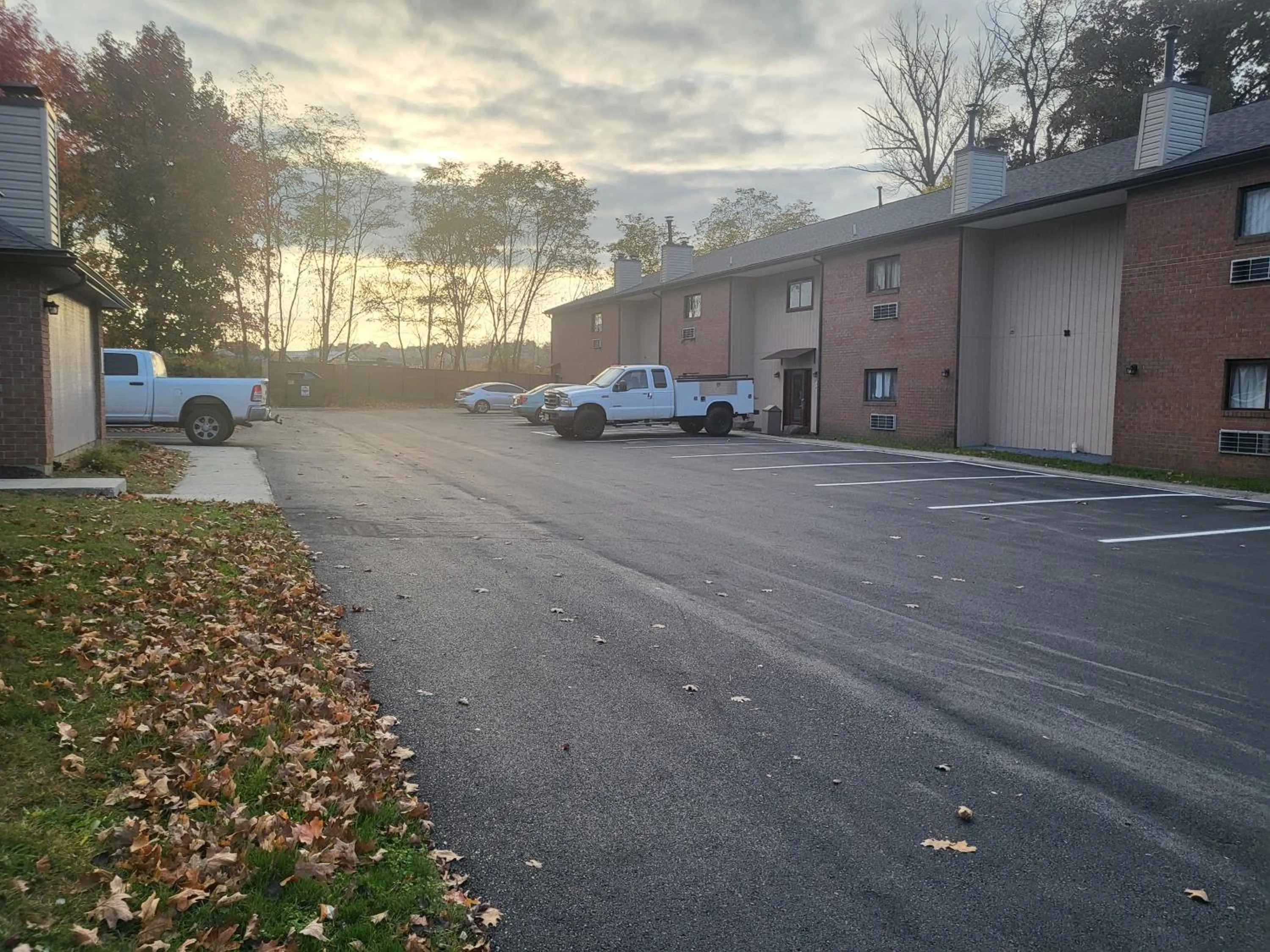 Parking in Inn of the Dove Harrisburg-Hershey Romantic Suites