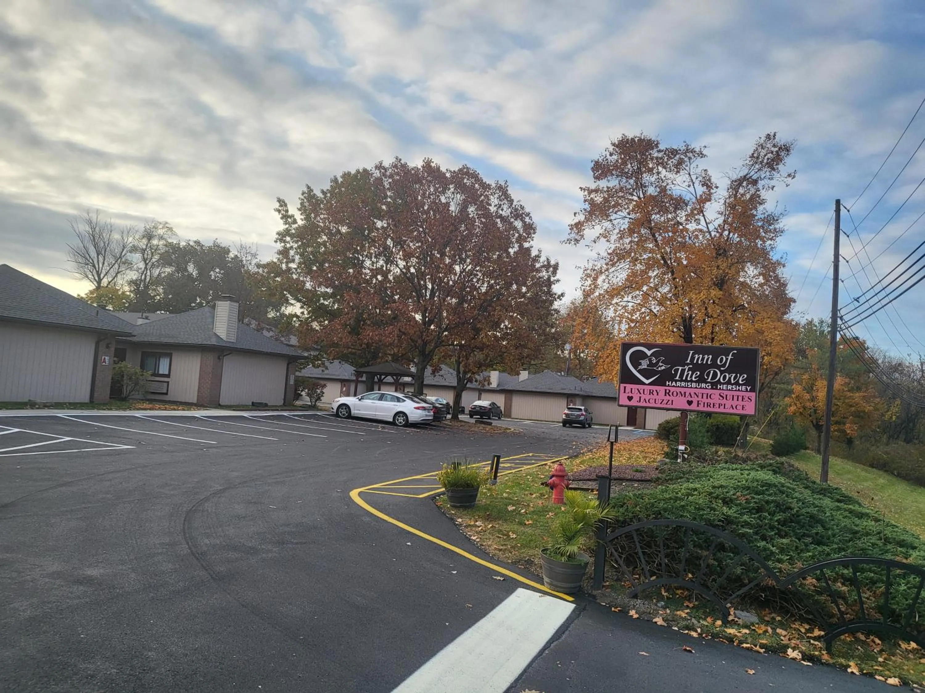 Parking in Inn of the Dove Harrisburg-Hershey Romantic Suites