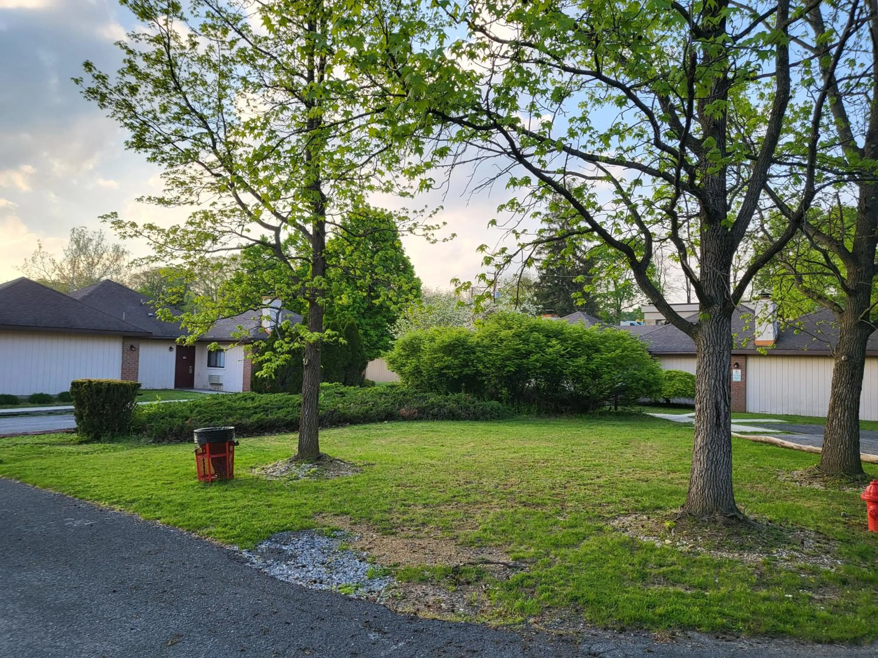 Garden view in Inn of the Dove Harrisburg-Hershey Romantic Suites