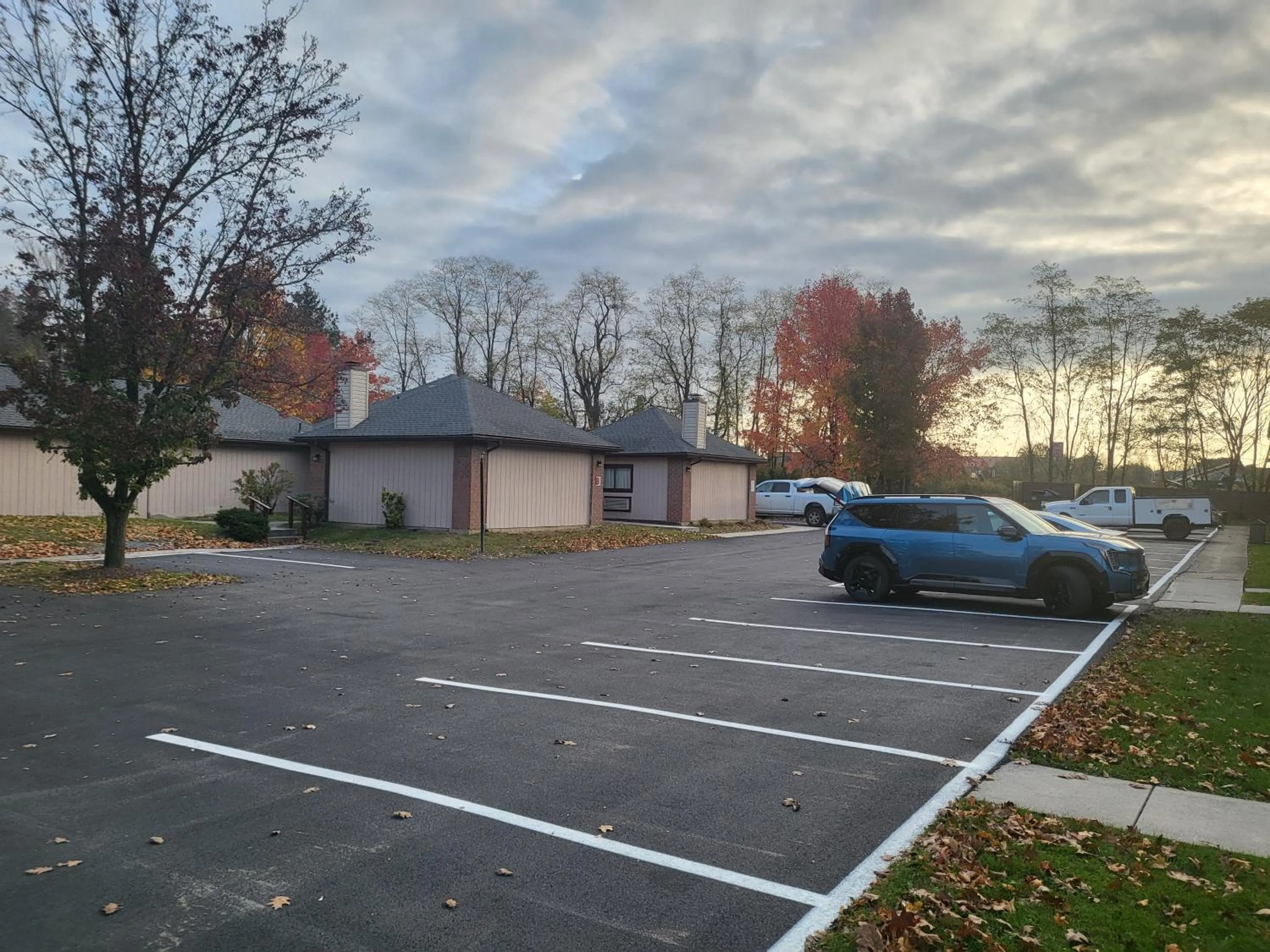 Parking in Inn of the Dove Harrisburg-Hershey Romantic Suites