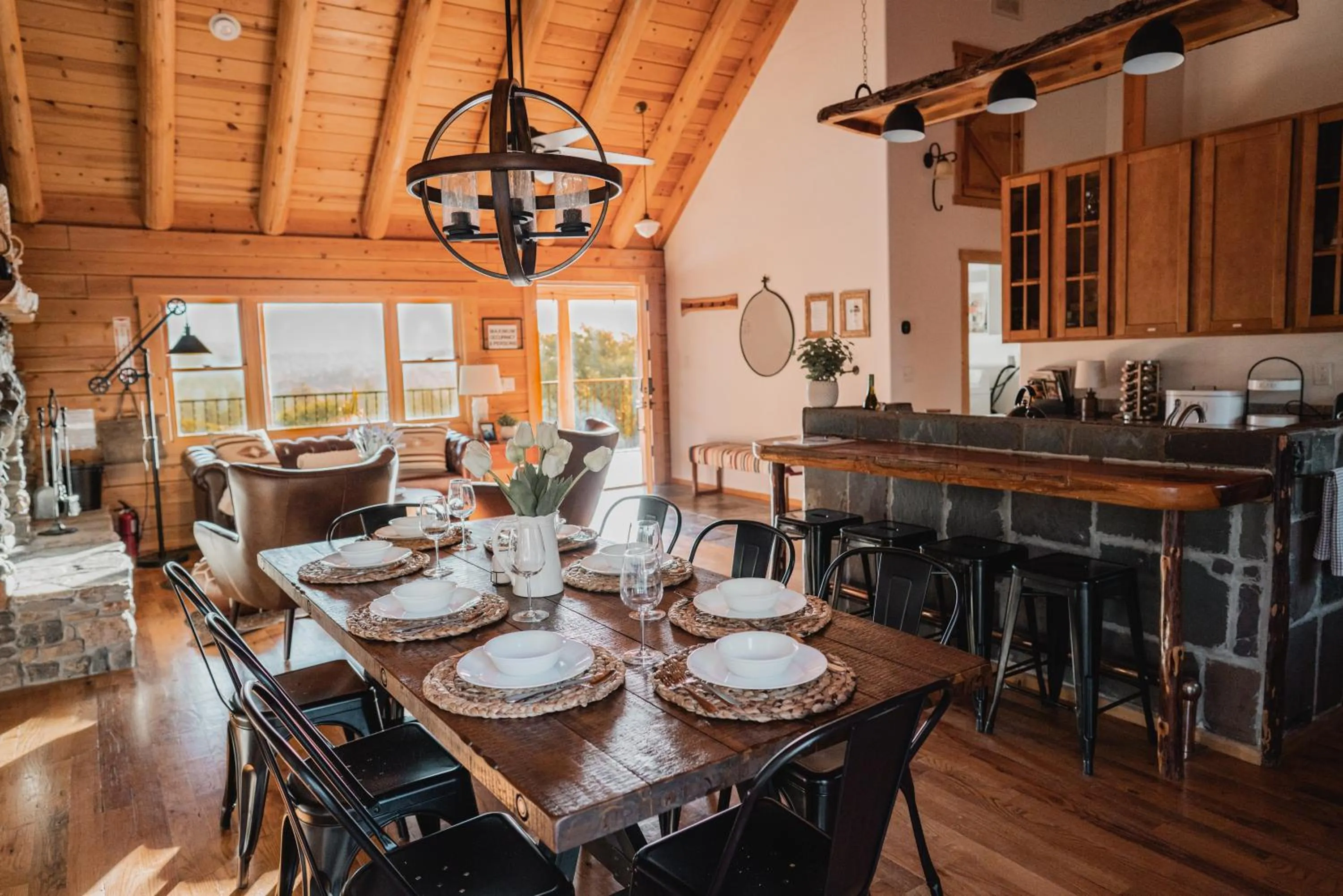Living room in Scenic View Timber Lodge HotTub by Casa Oso