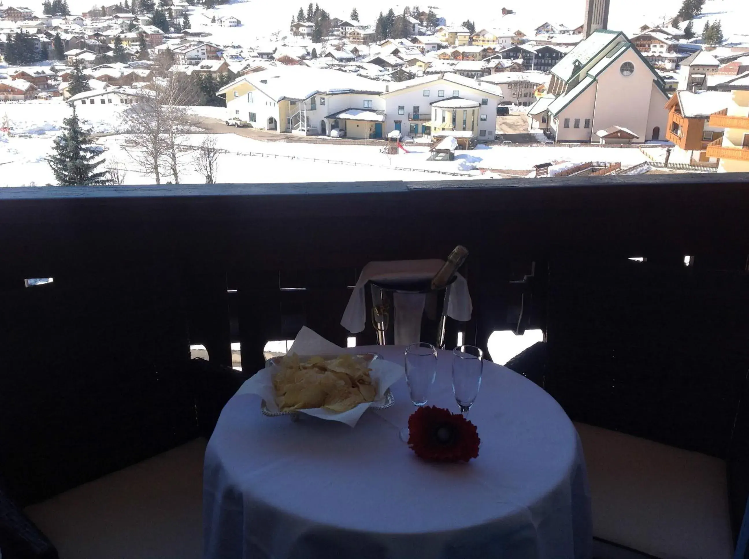 Family Room with Mountain View (2 Adults + 2 Children) in Park Hotel Mater Dei Family Room with Mountain View (2 Adults + 2 Children) in Park Hotel Mater Dei