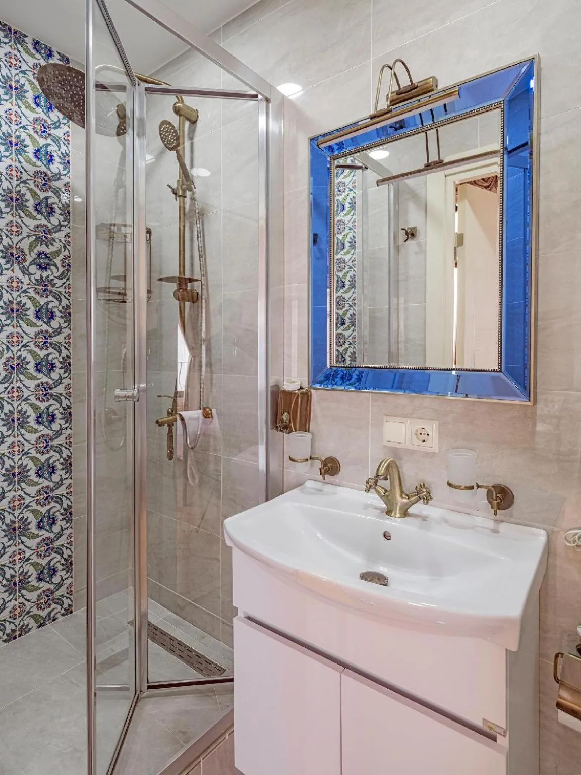 Bathroom in Ragip Pasha Apartments