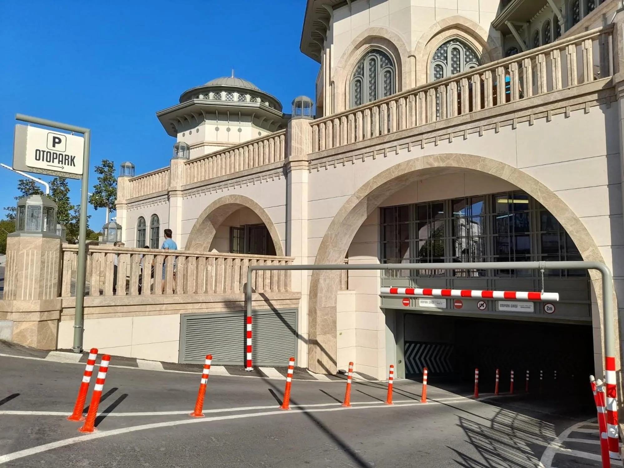 Parking in Ragip Pasha Apartments