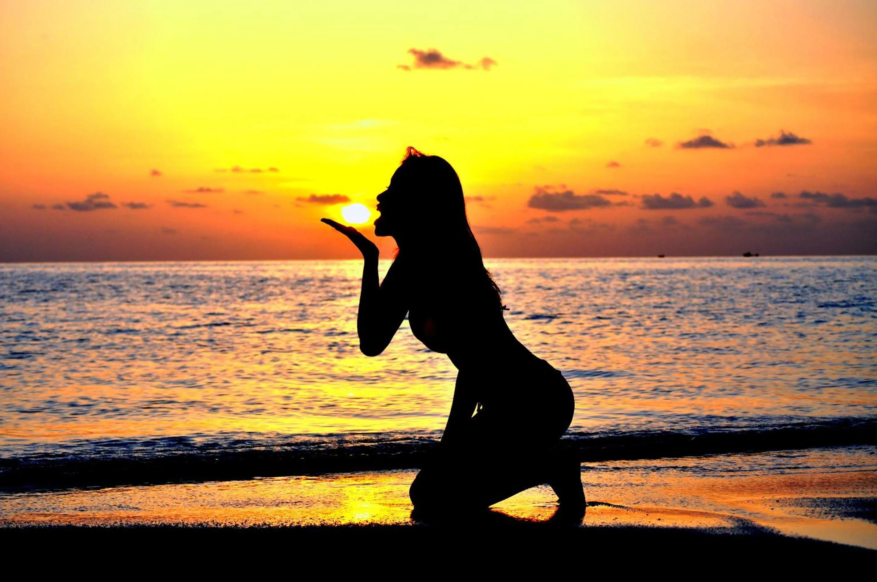 Sunset in Bibee Maldives